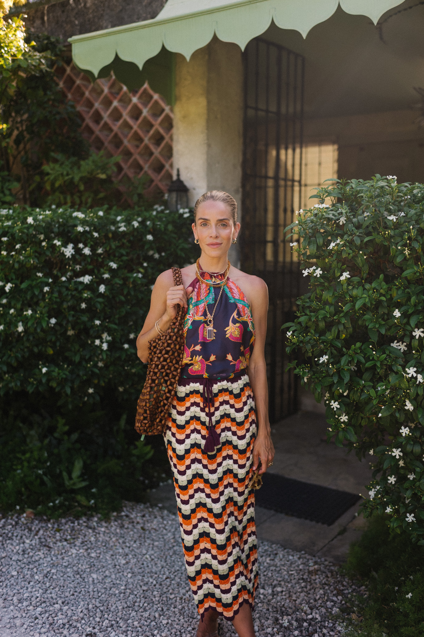 Jupe au crochet arc-en-ciel du porte-ciel coloré en soie