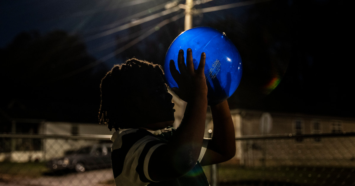 L'école de Chattanooga a accepté de payer 100 000 dollars américains à une famille d'étudiants qui ont été arrêtés selon le droit des menaces scolaires – Publica
