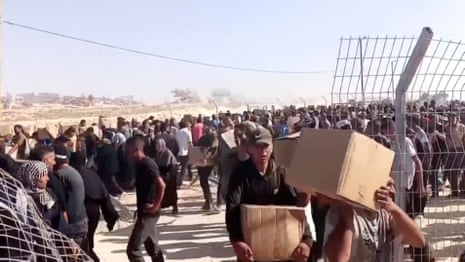 Des tirs entendus comme des milliers pour obtenir de l'aide dans le Gaza Distribution Center - Video