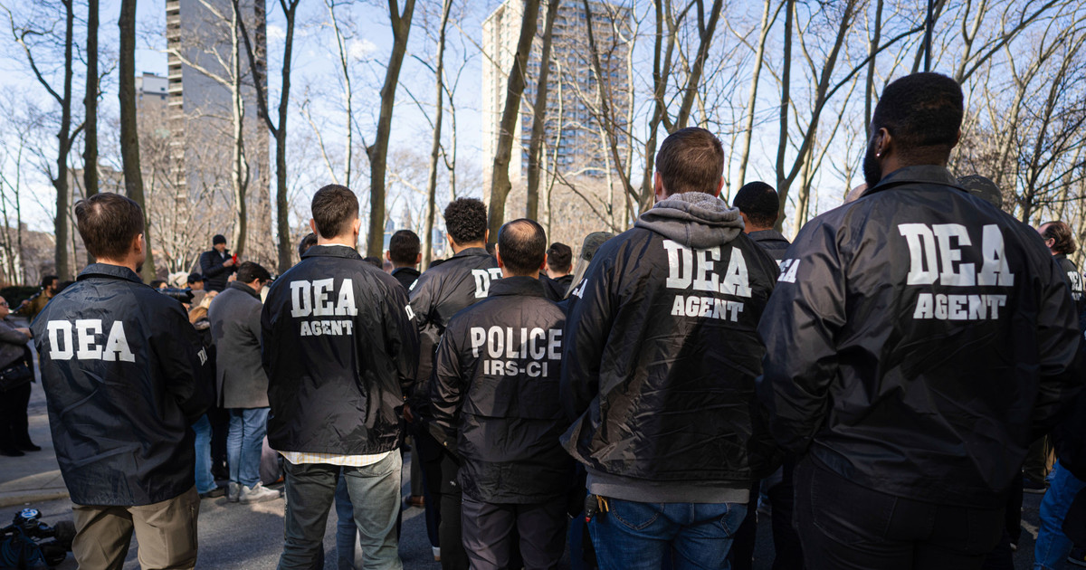 Dea termine le programme de caméras corporelles selon le décret exécutif de Trump – Publica