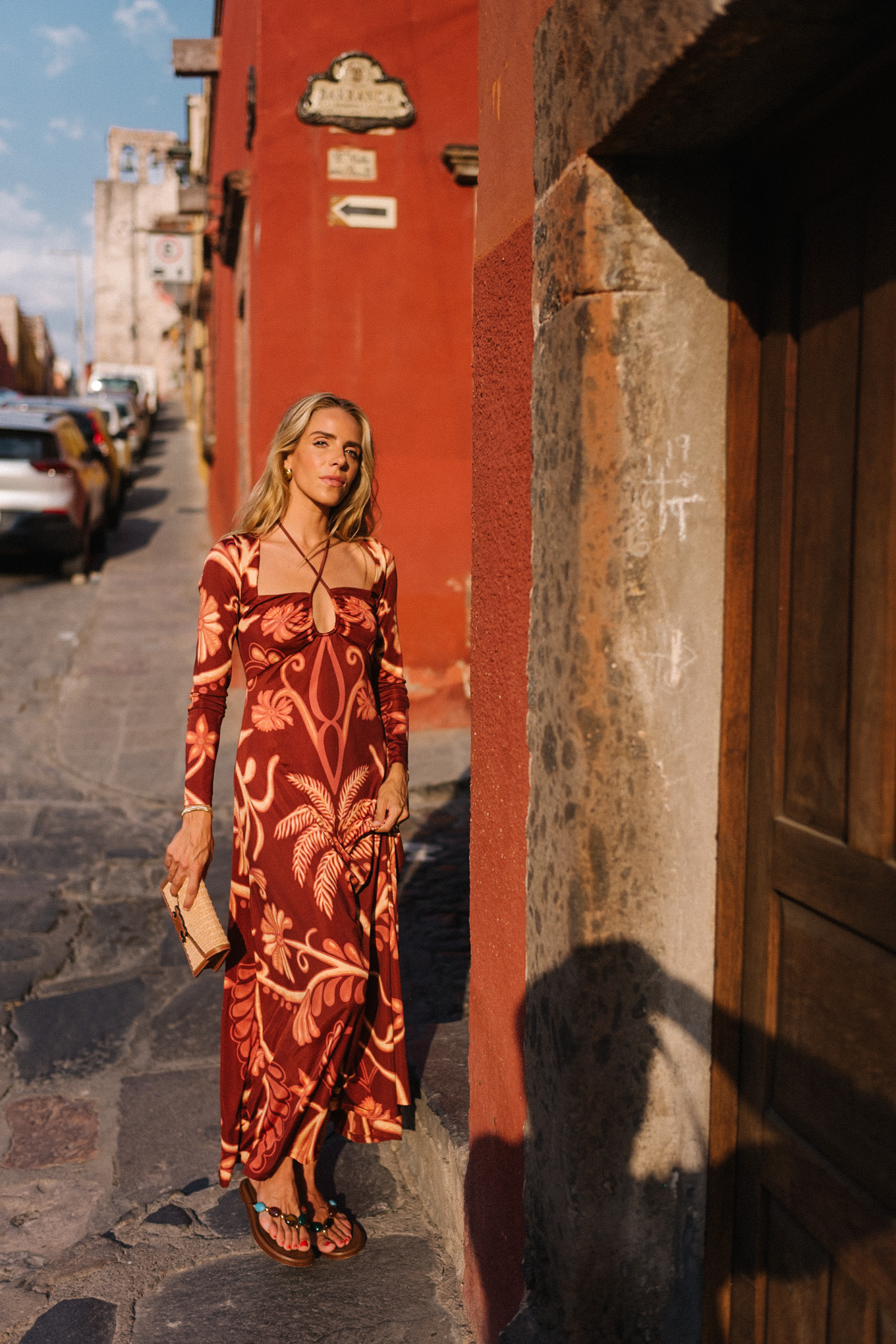 Robe maxi à motifs tropicaux rouges