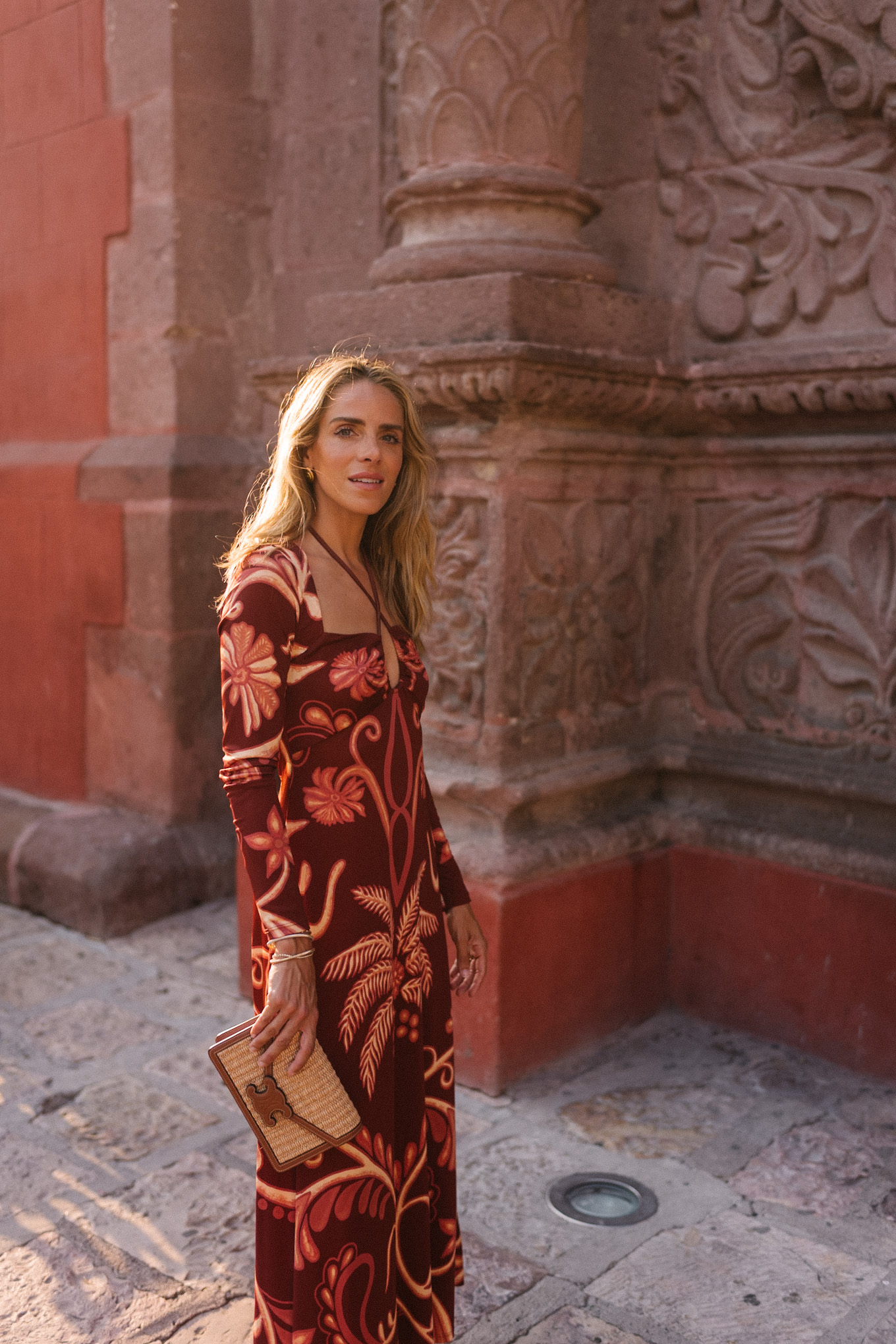 Robe maxi à motifs tropicaux rouges