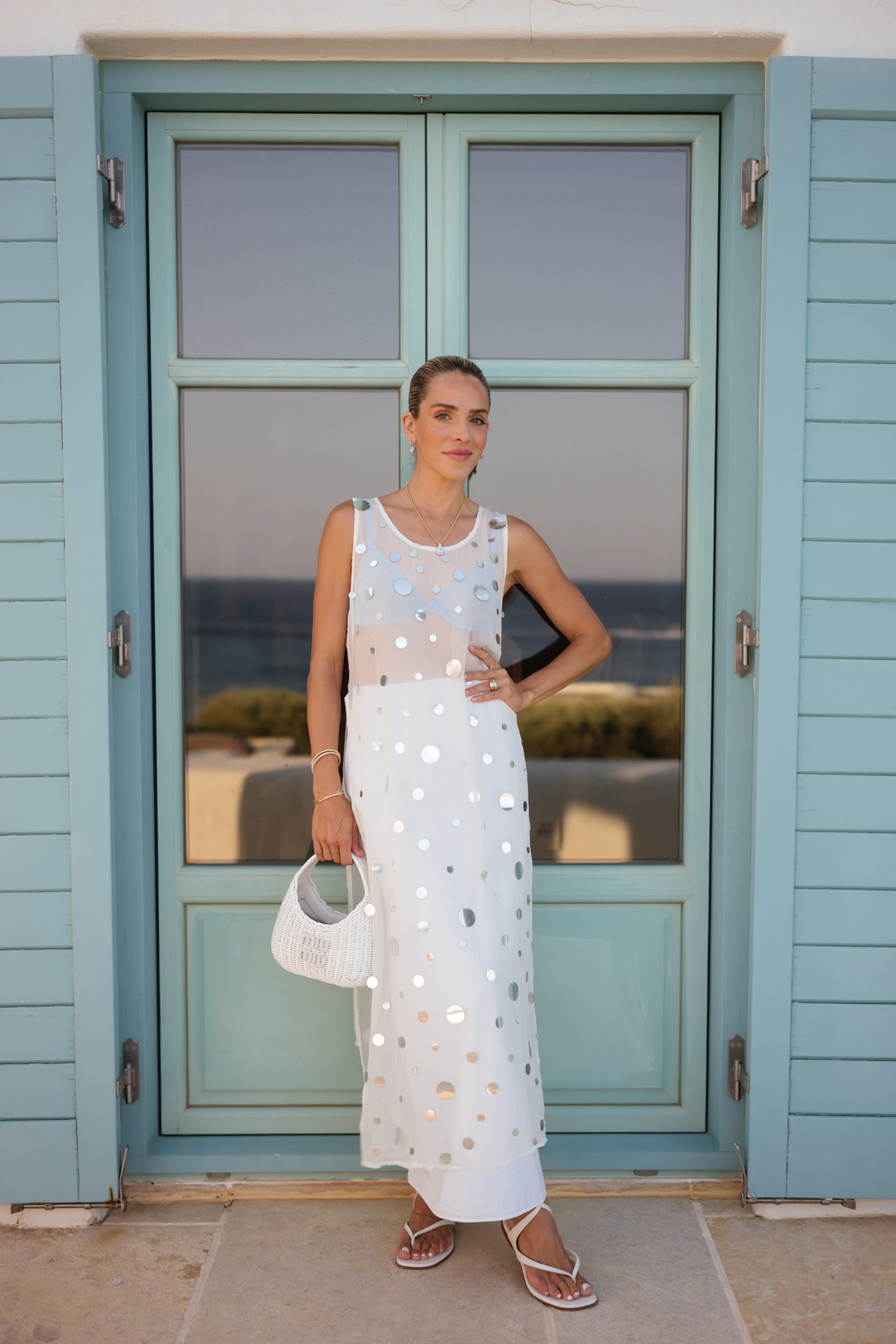 Pinse blanche Top Top Blue Mesh BH White Maxirock White Leder White Leder Sandales