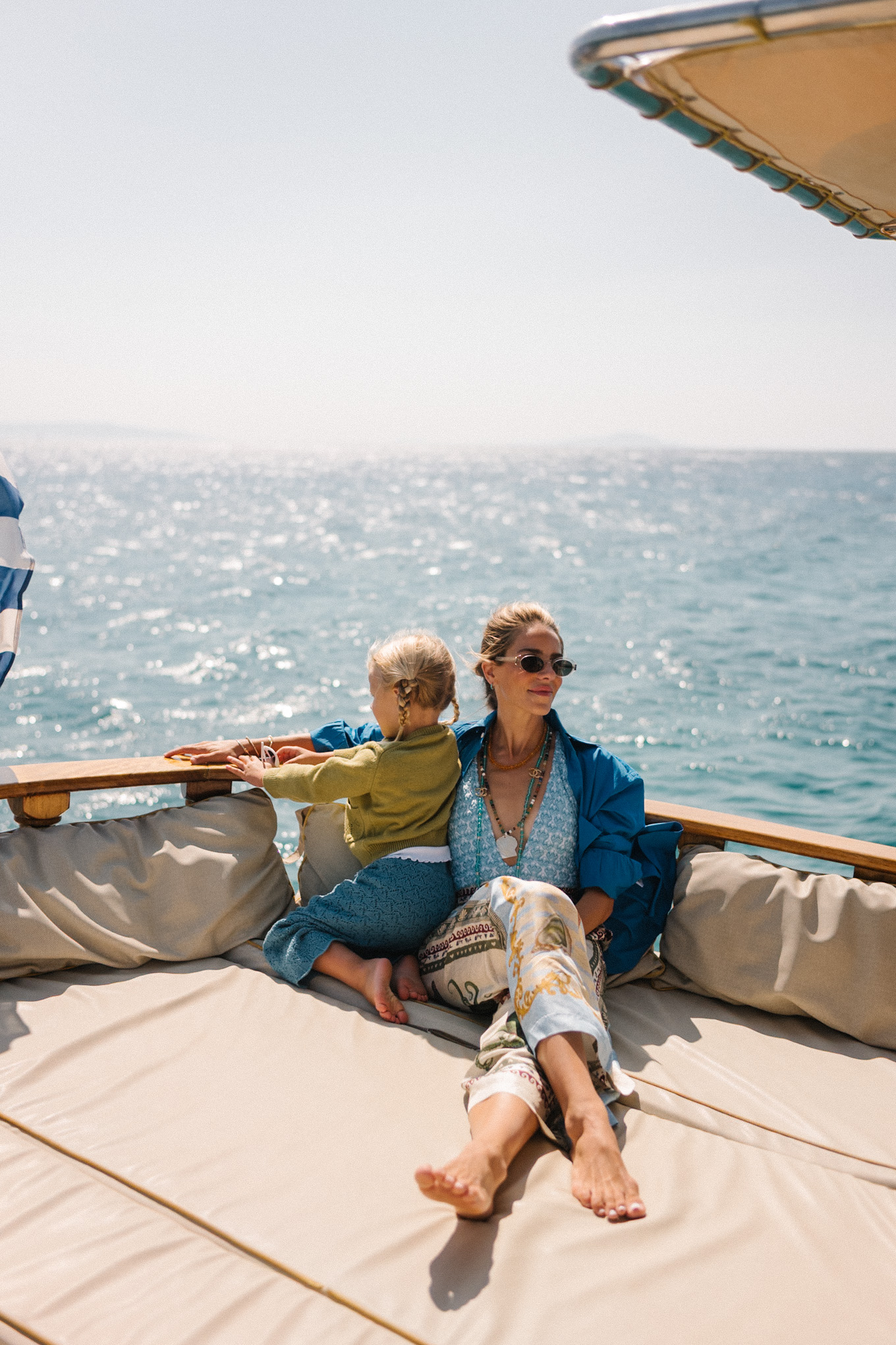 Bleu un morceau de pantalon de soie en coquille flottante Collier de côte Oxford Blue