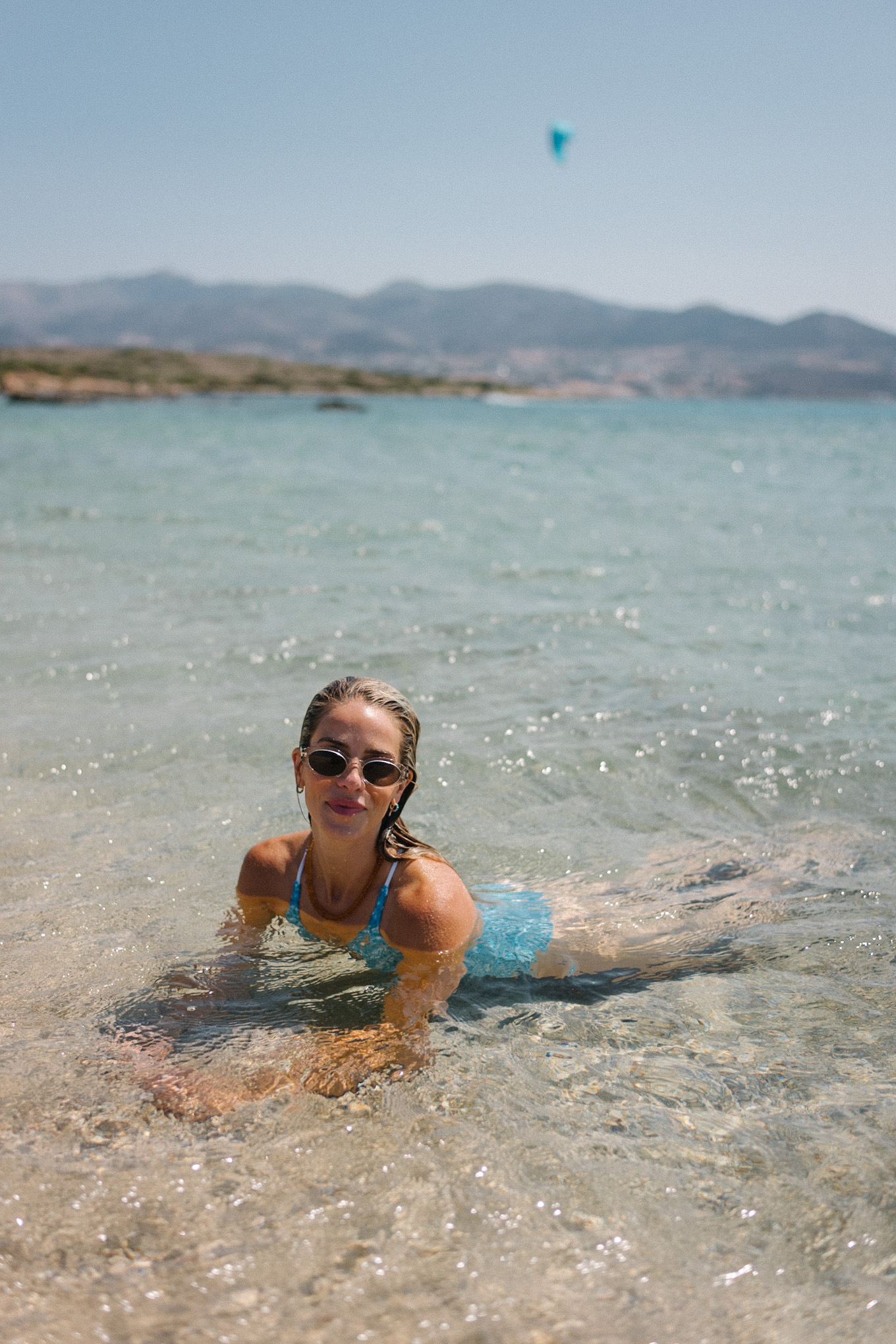 Bleu un morceau de pantalon de soie en coquille flottante Collier de côte Oxford Blue