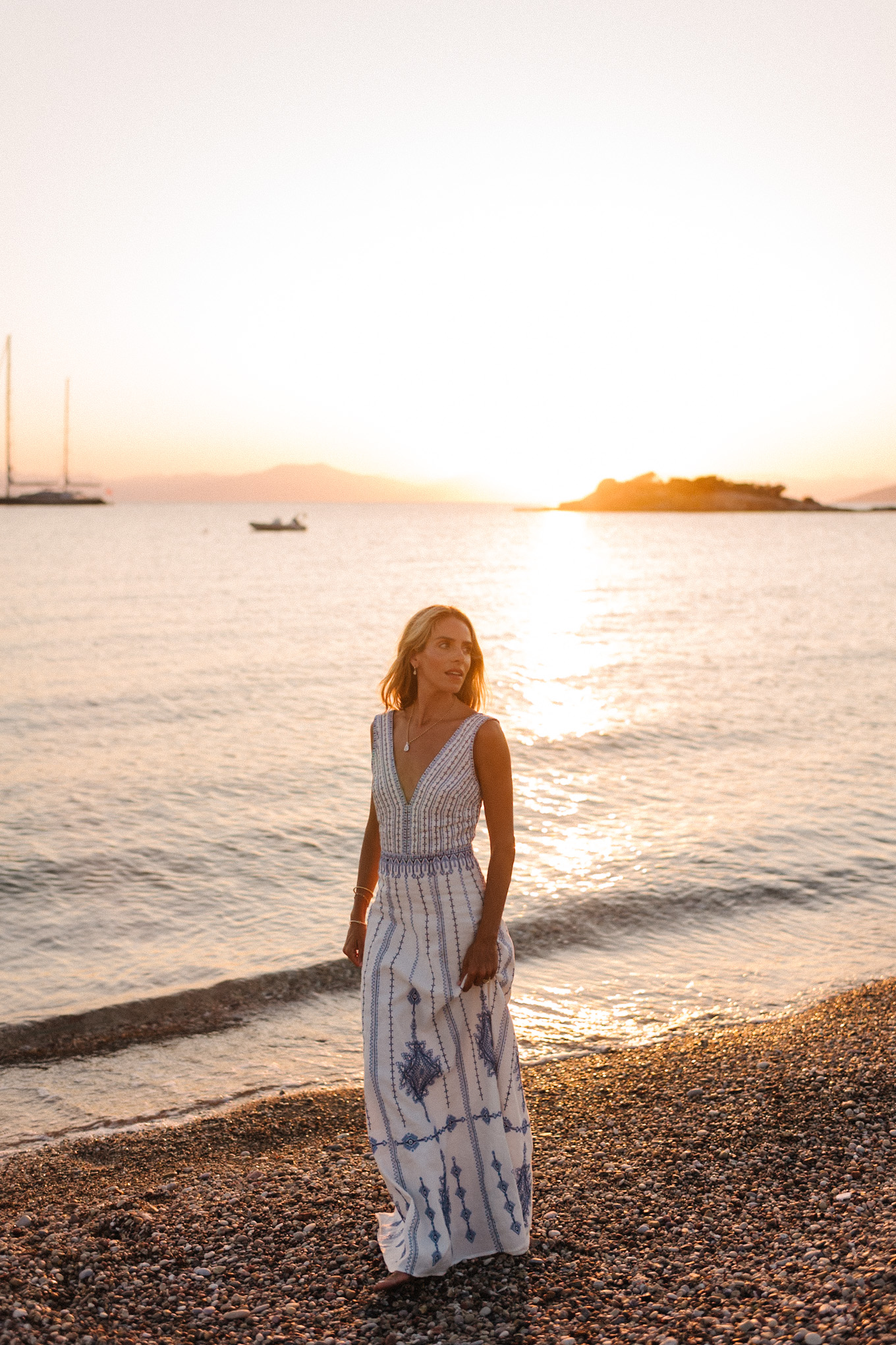 Robe maxi brodée bleu blanc