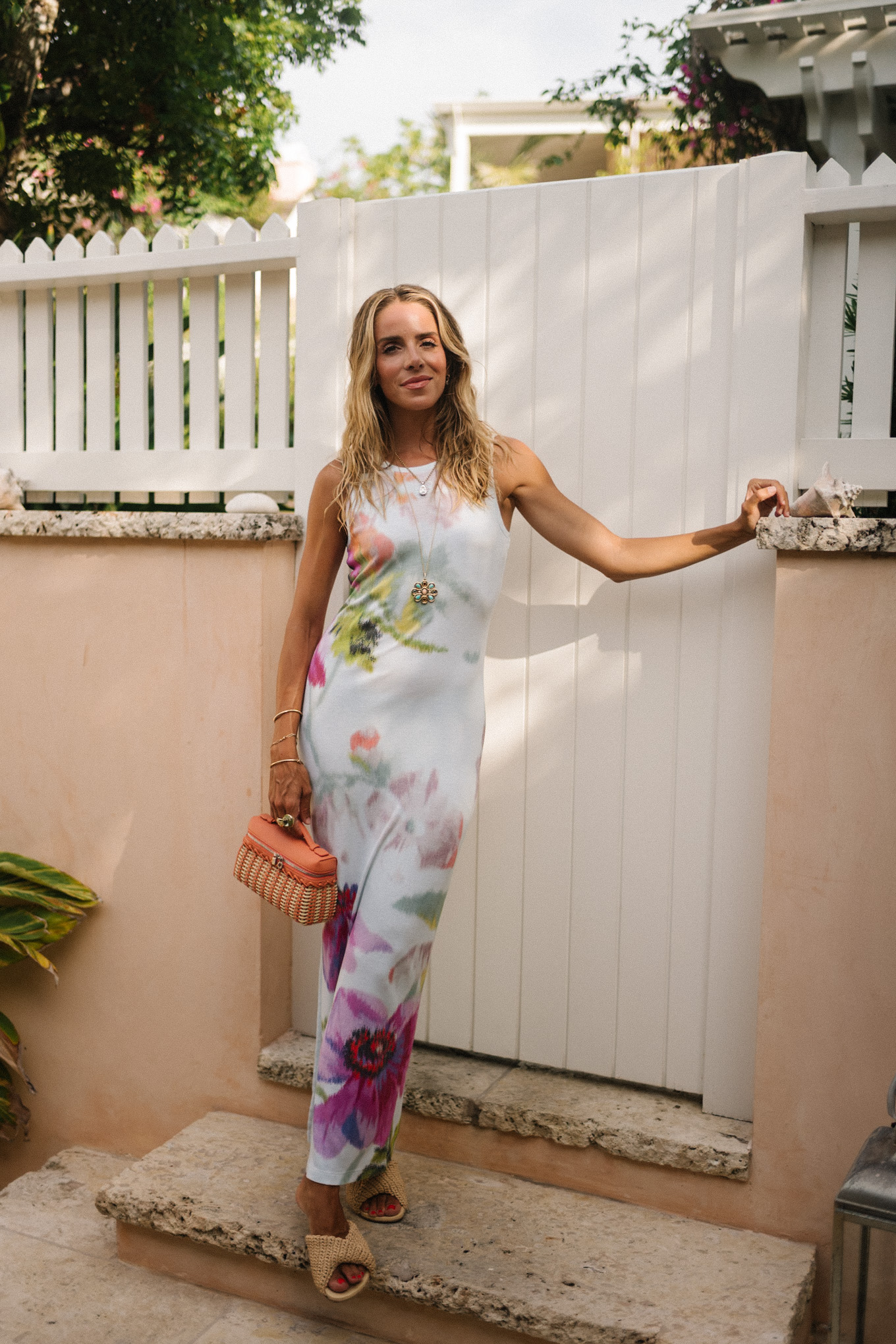 Robe midi blanche en maillot orange raffia