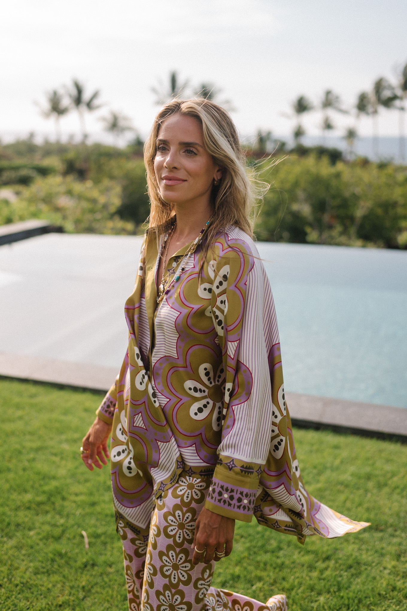 Top et pantalon en soie florale verte rose