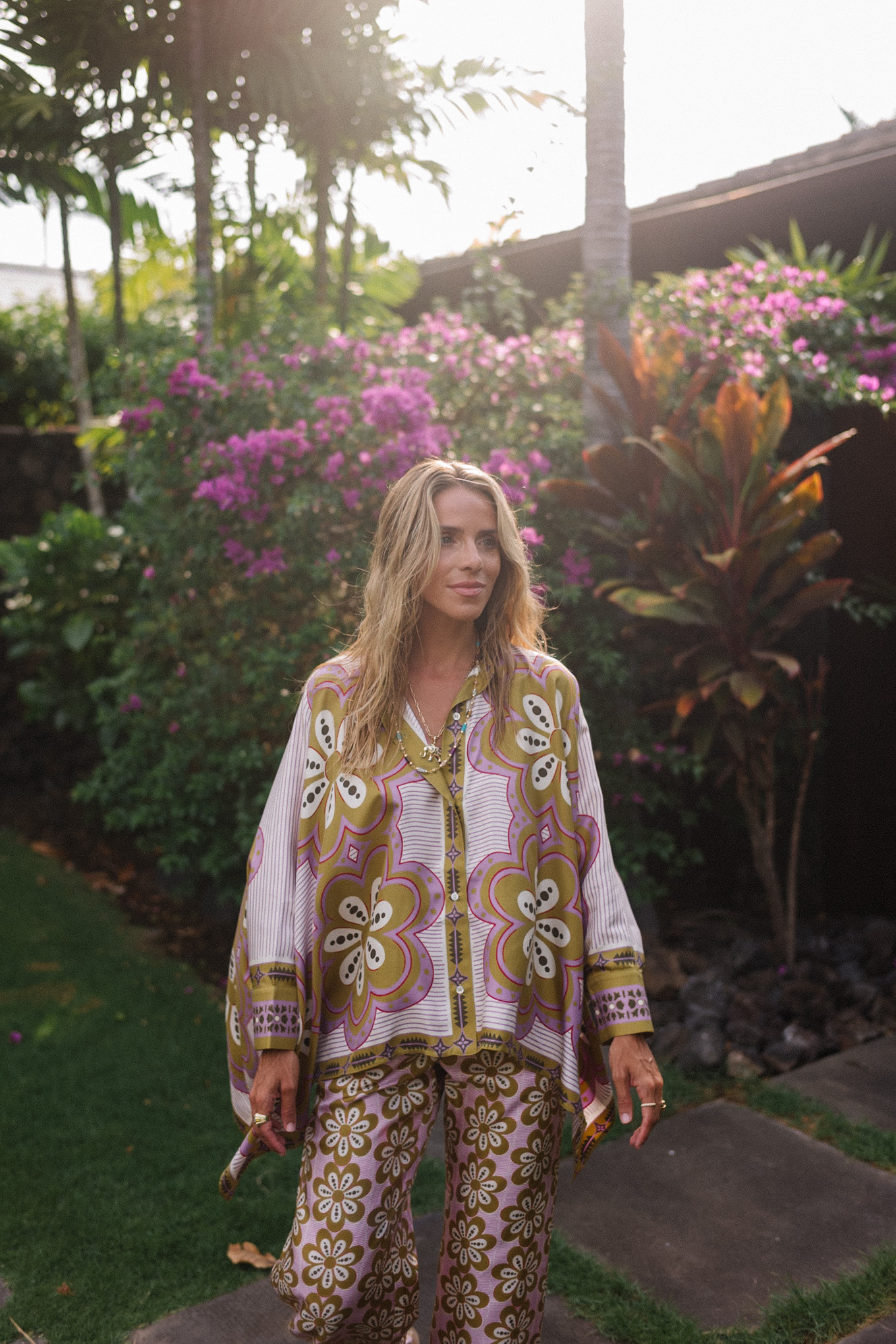 Top et pantalon en soie florale verte rose