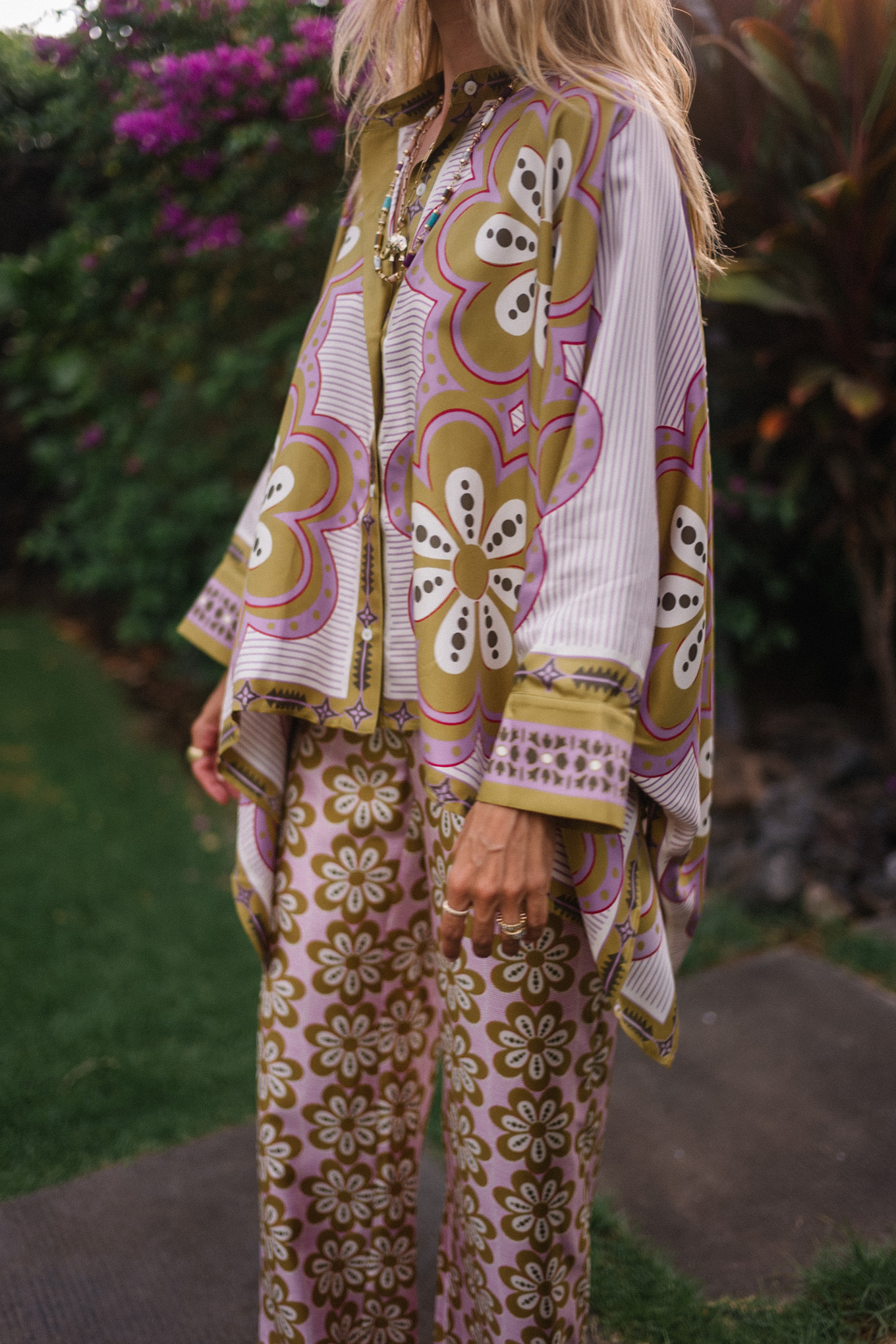 Top et pantalon en soie florale verte rose