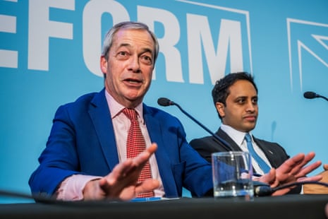 Nigel Farage et Zia Yusuf ont dirigé une conférence de presse du Parti de réforme en février 2025.