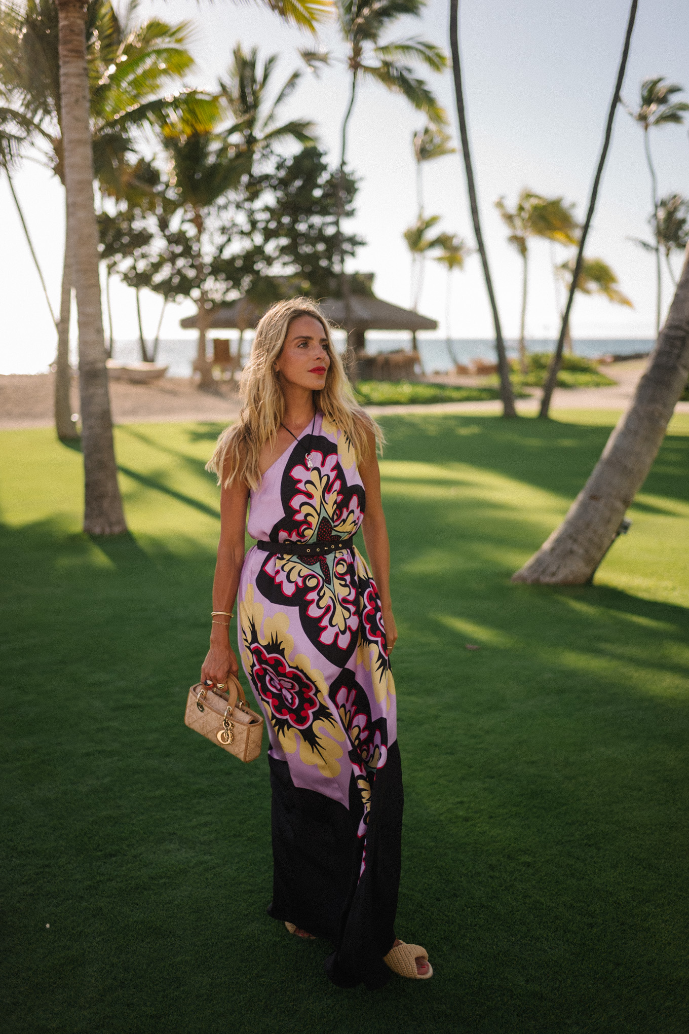 Robe maxi de la soie florale Lila