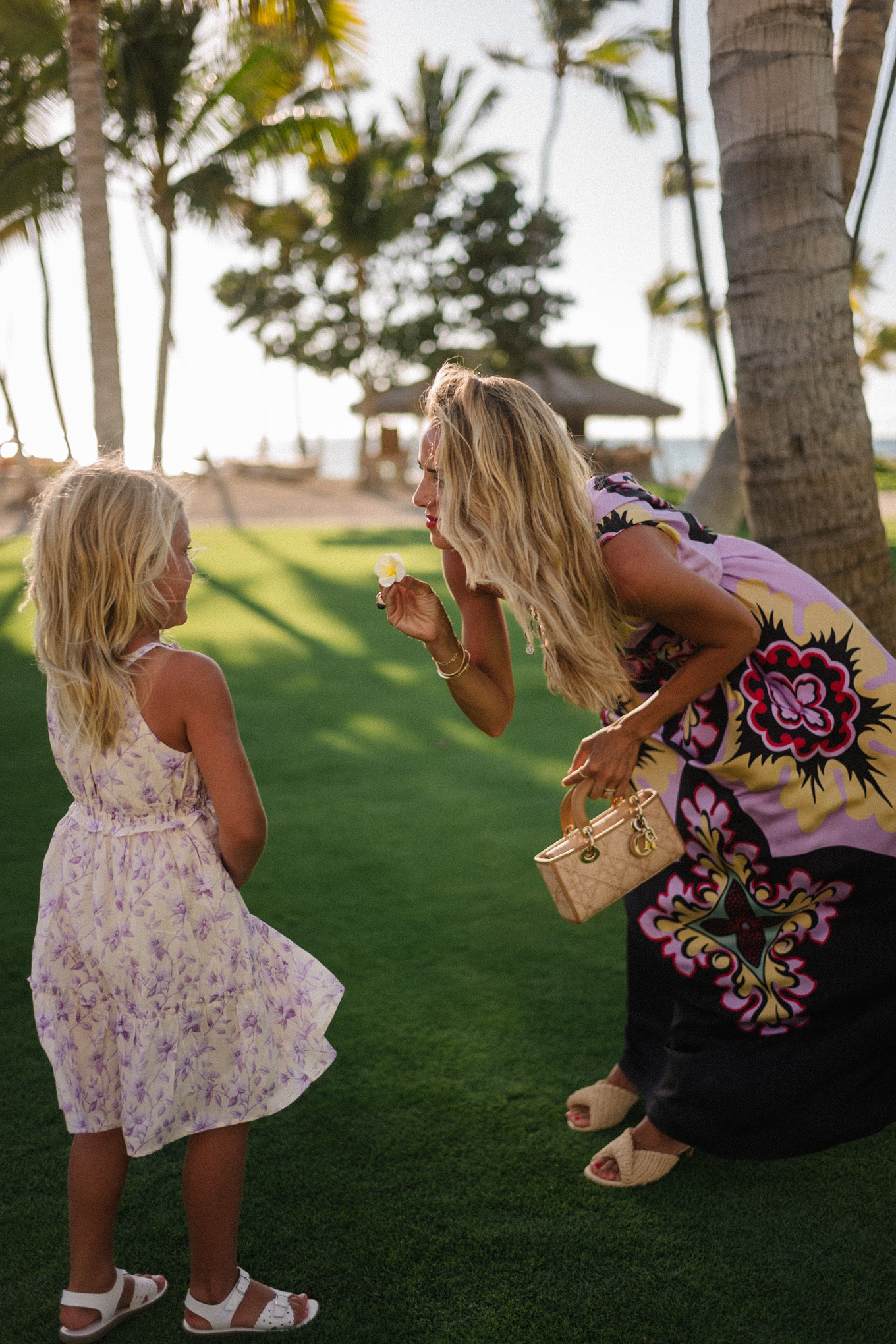 Robe maxi de la soie florale Lila