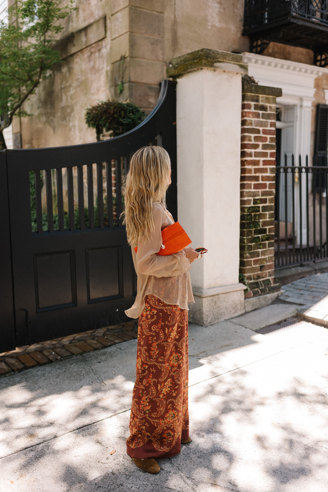 Pantalon en soie à motifs orange