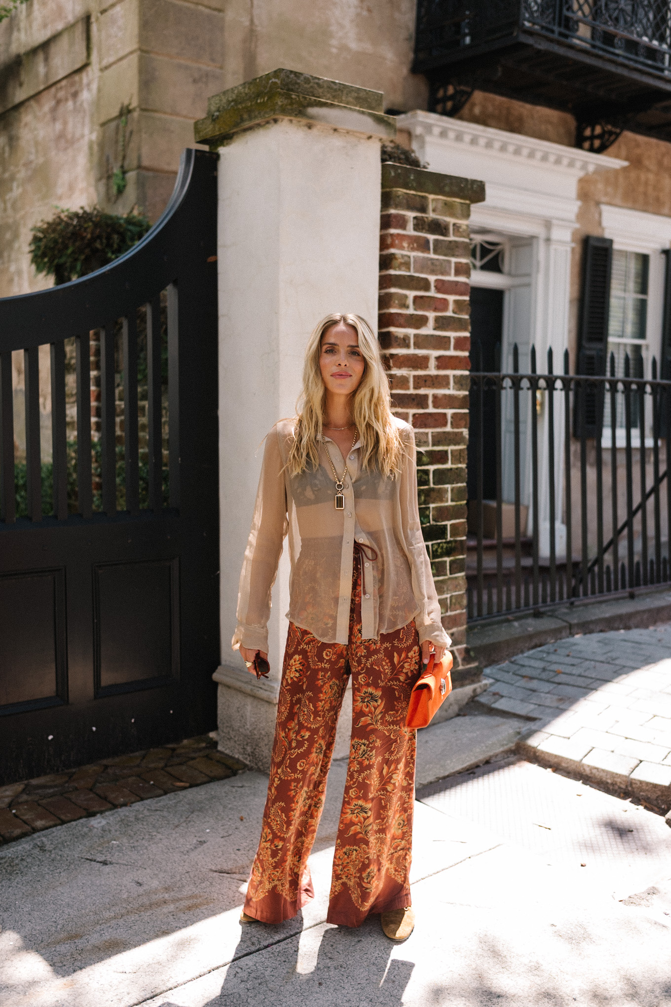 Pantalon en soie à motifs orange