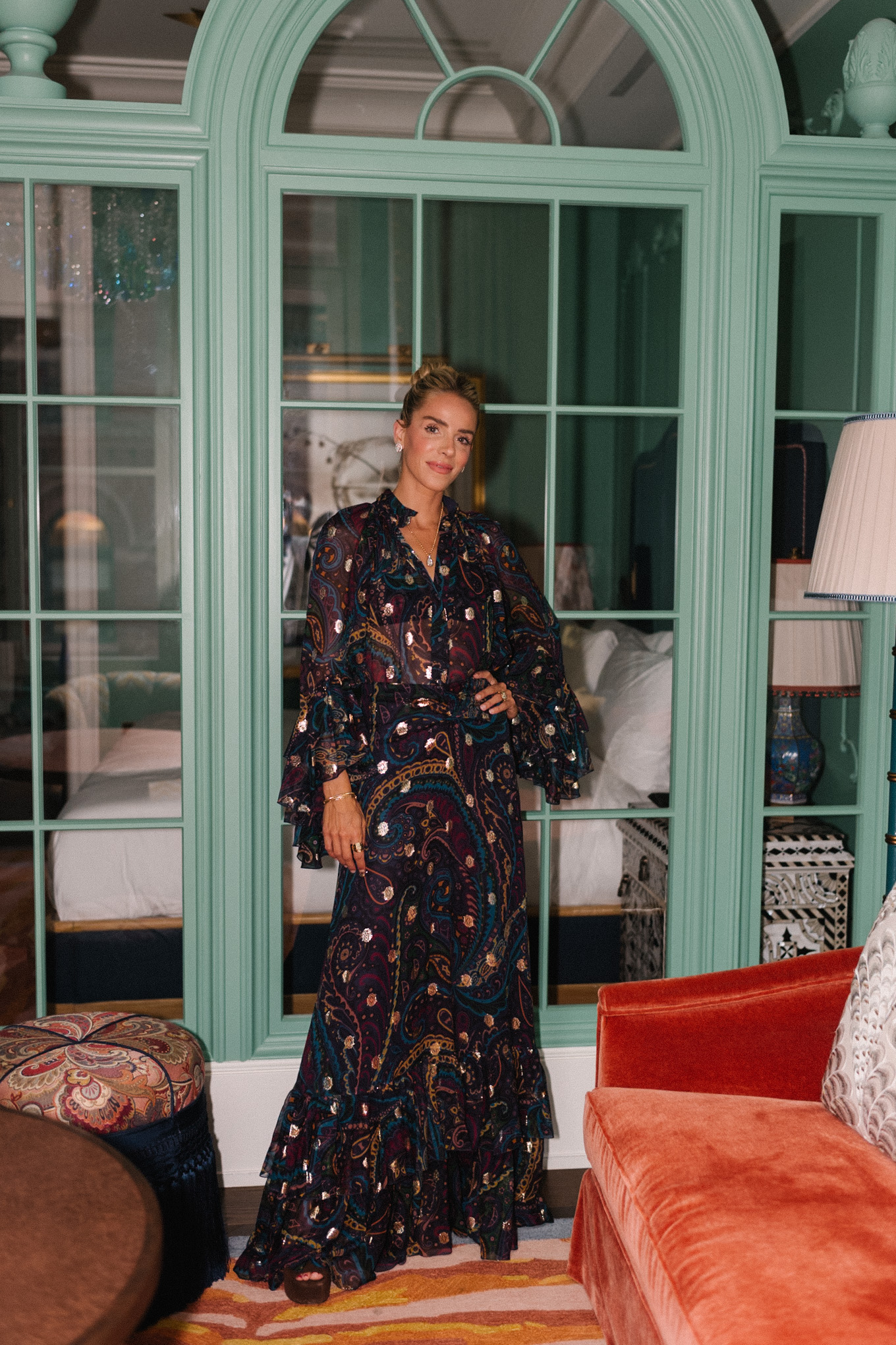 Parisley Sheer Blouse et Rock Set Maroon Suede Plateformes