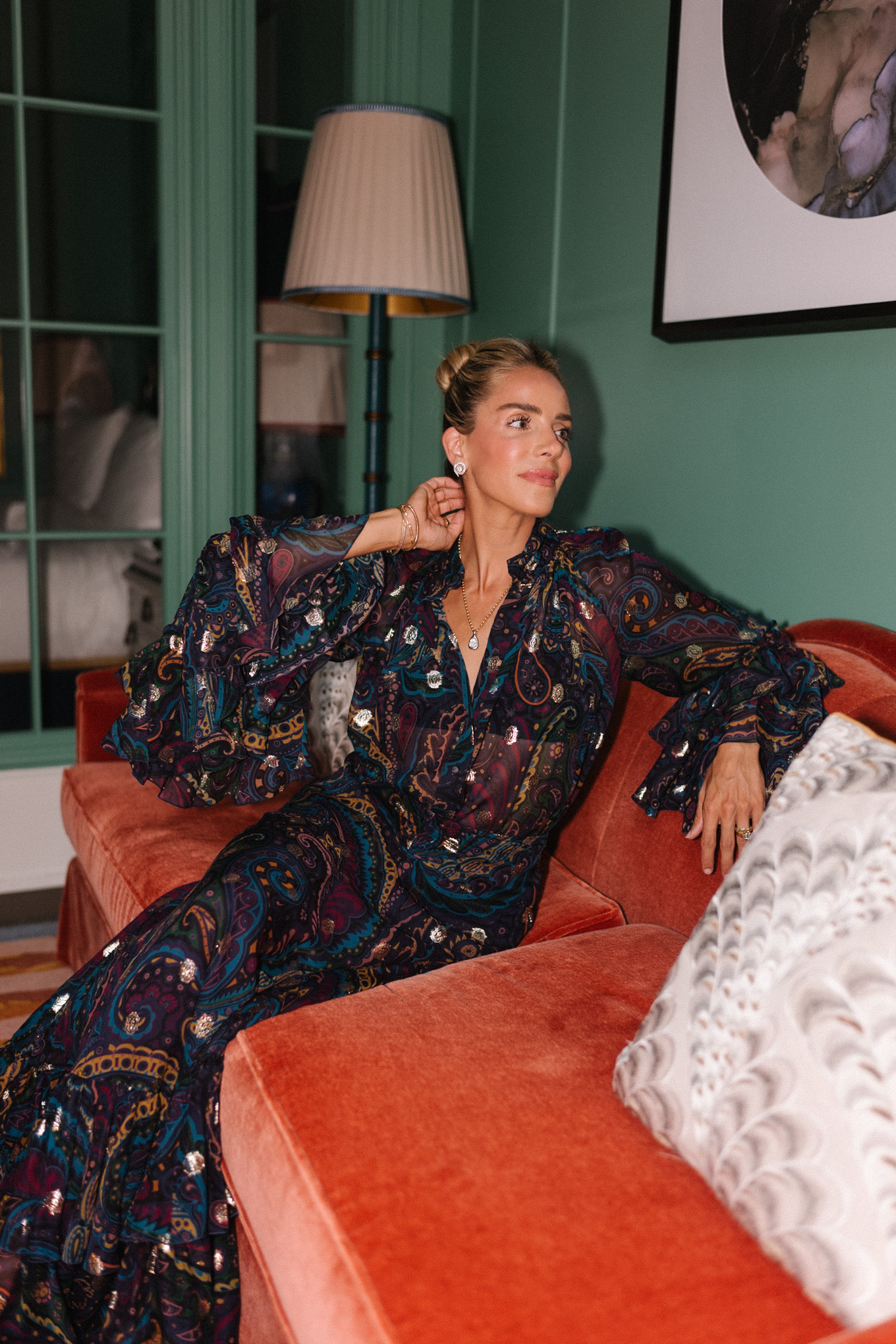 Parisley Sheer Blouse et Rock Set Maroon Suede Plateformes