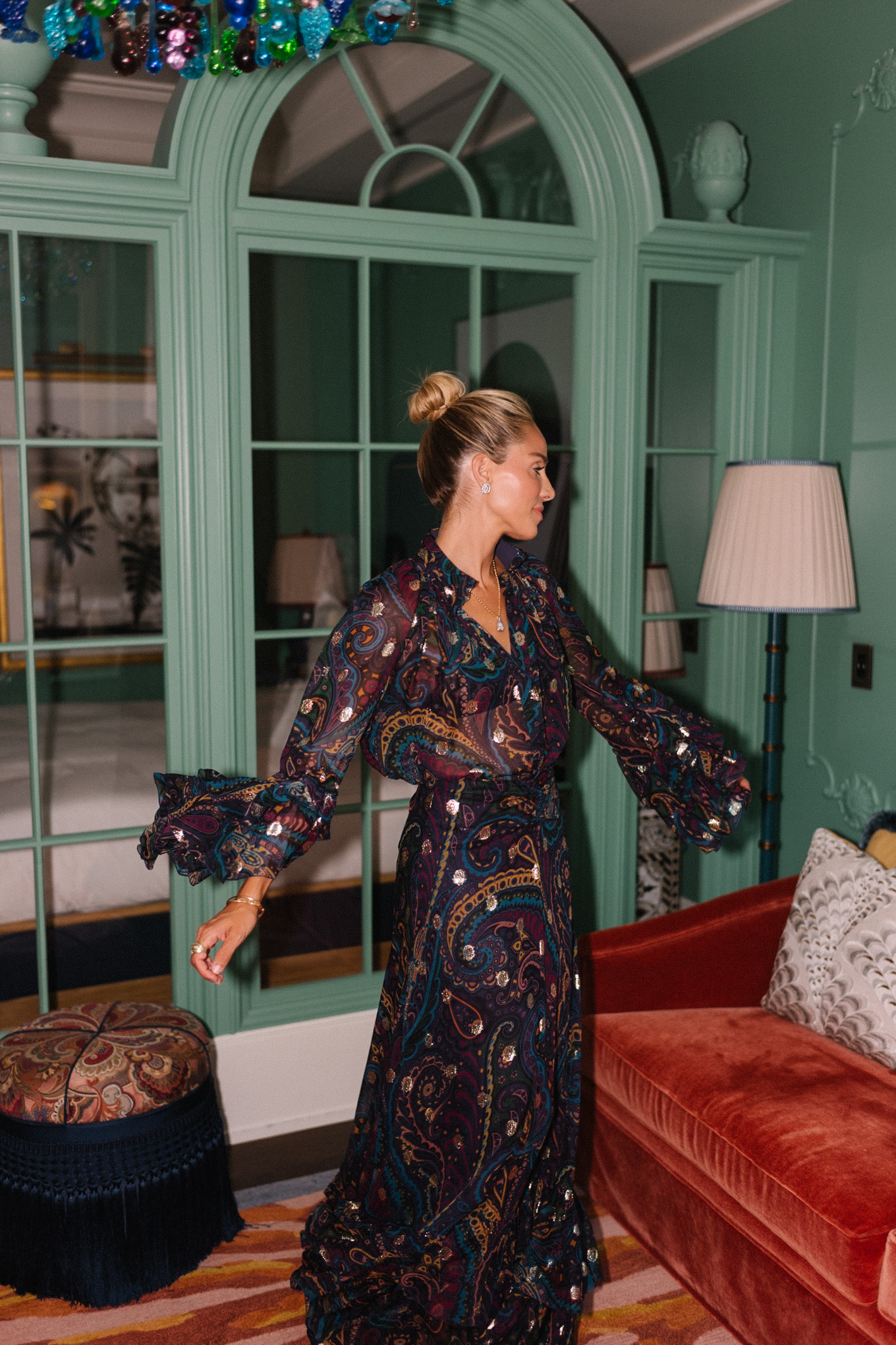 Parisley Sheer Blouse et Rock Set Maroon Suede Plateformes