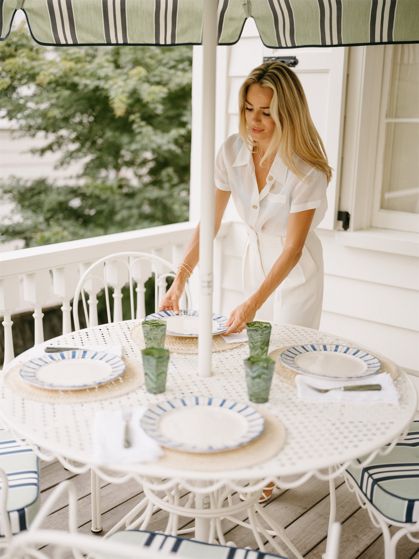 Business and Pleasure Co Blue Green Stripe Pool Pool Pool Towels in the Free Pillow Sun Sun Rogue Embelles Fraîcheur