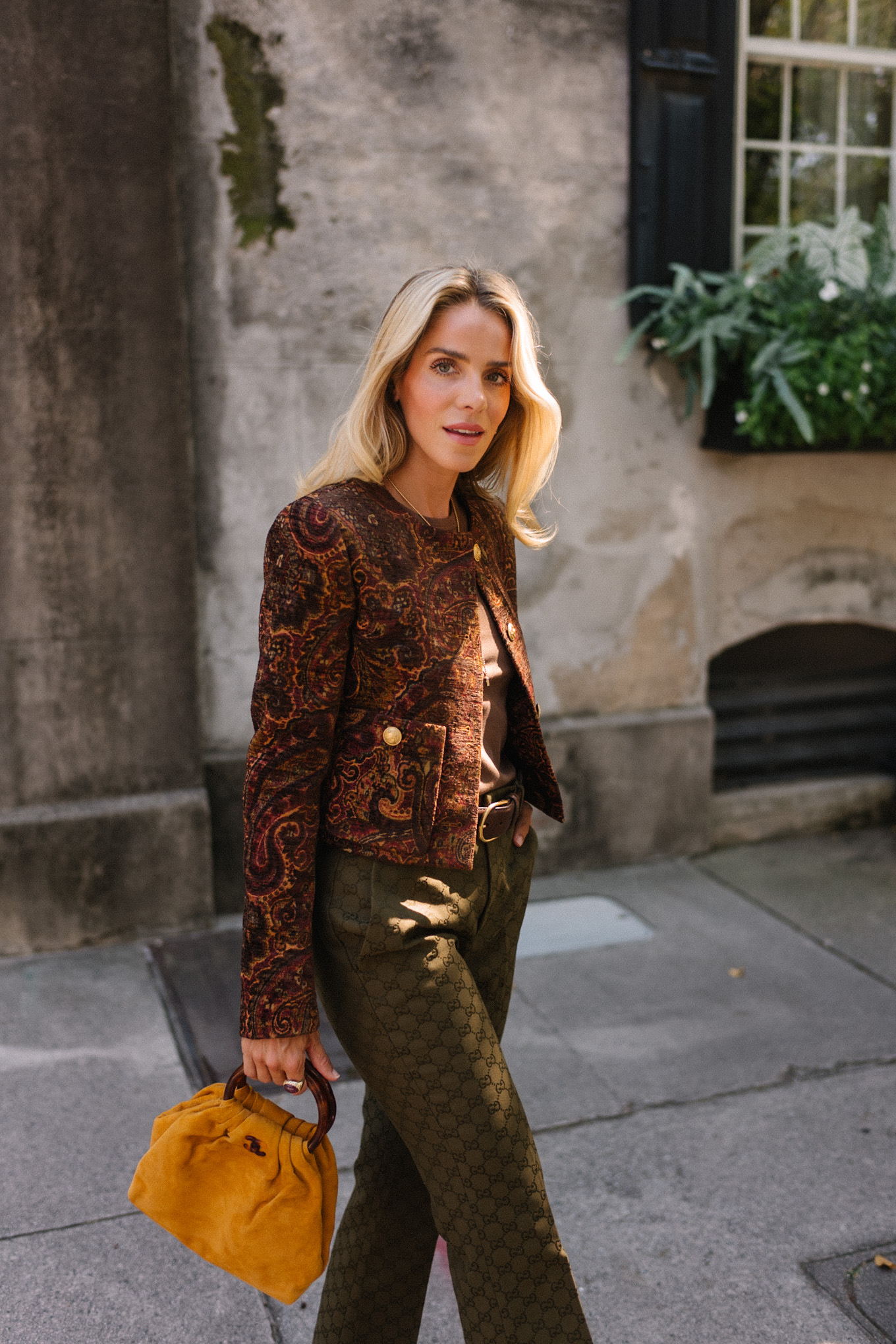 Brown Paisley Jacke Brown Tank Moss Green Pantal