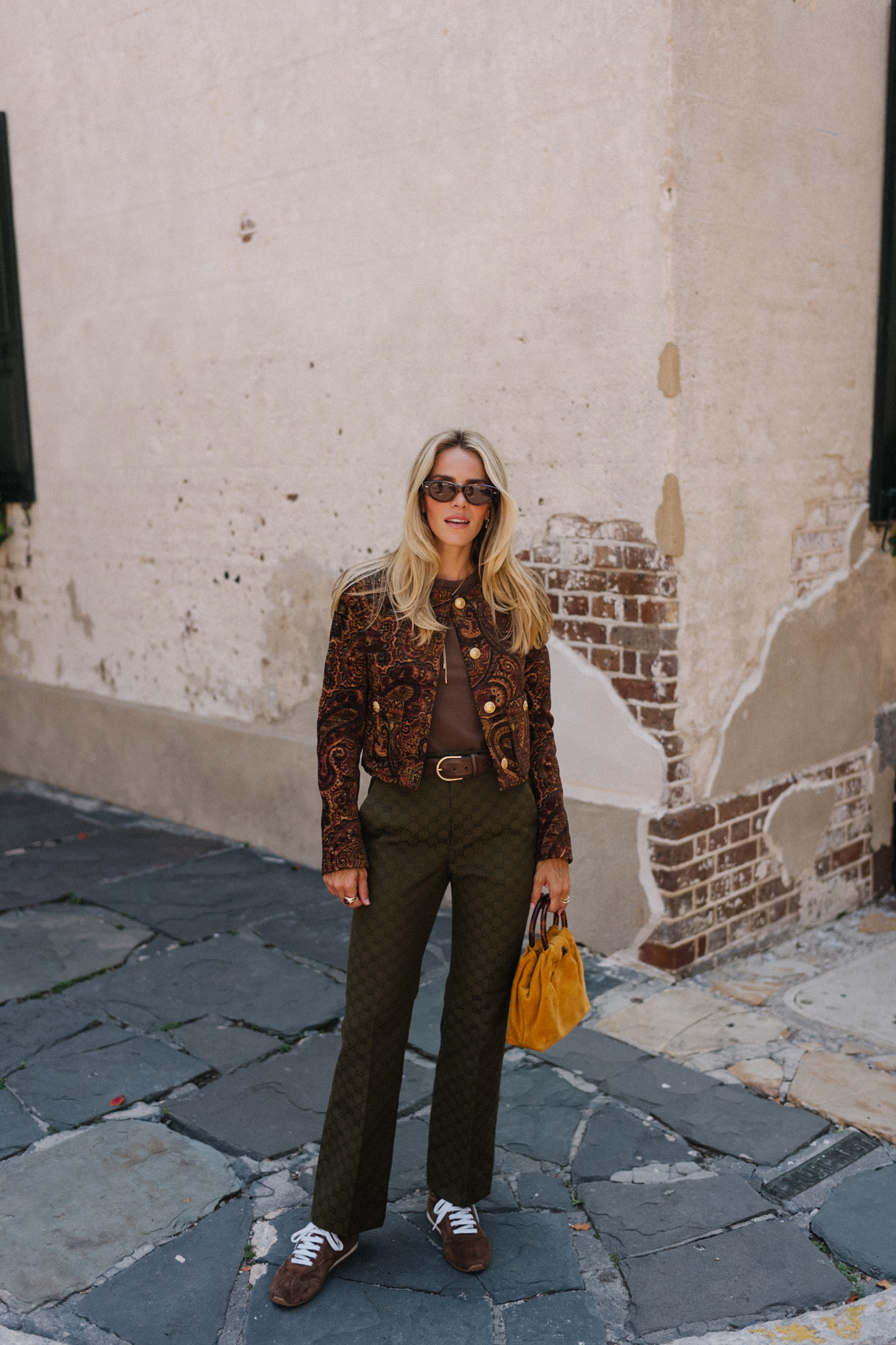 Brown Paisley Jacke Brown Tank Moss Green Pantal