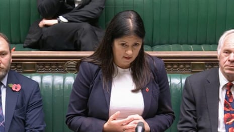 Kulturministerin Lisa Nandy gibt eine Erklärung bei der BBC ab – live ansehen
