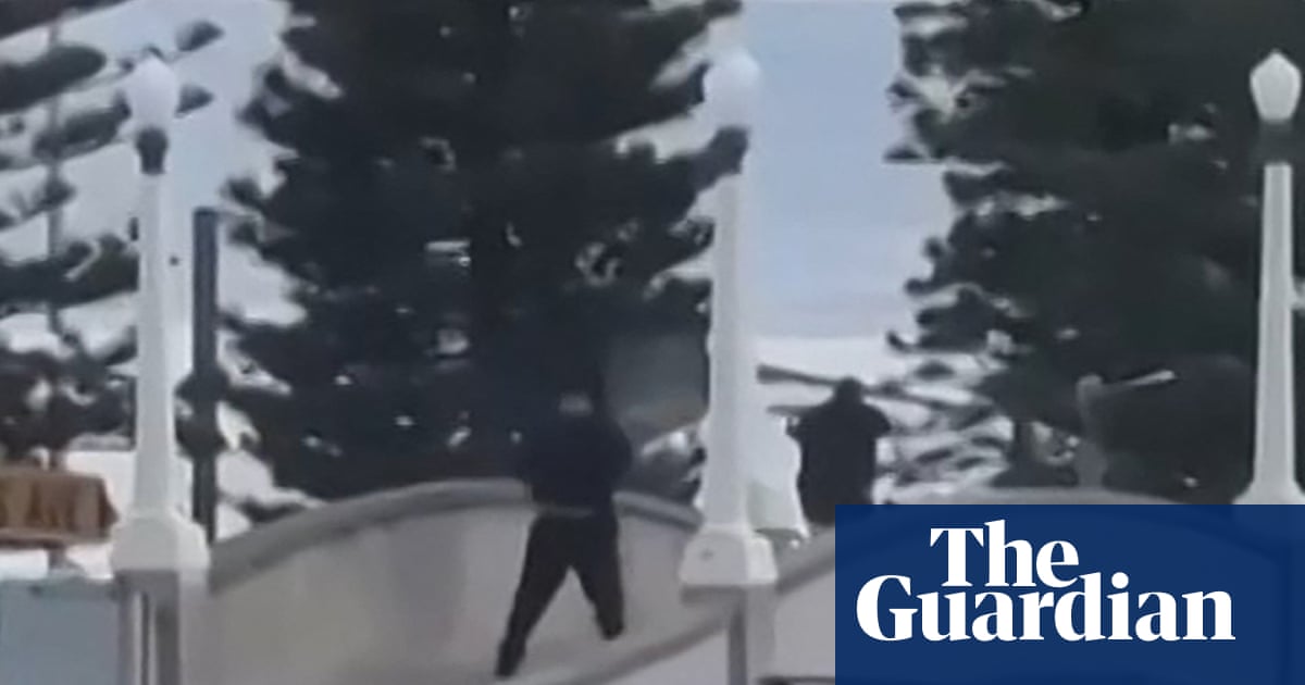 Attaque terroriste de Bondi Beach : le duo père-fils serait derrière la fusillade utilisant des armes à feu autorisées | Attaque terroriste sur la plage de Bondi