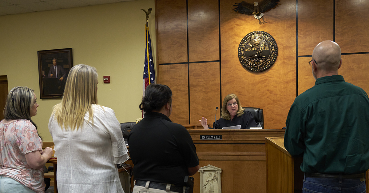 Les comtés du Tennessee adoptent une mesure de confiscation des armes à feu après un retard législatif – ProPublica