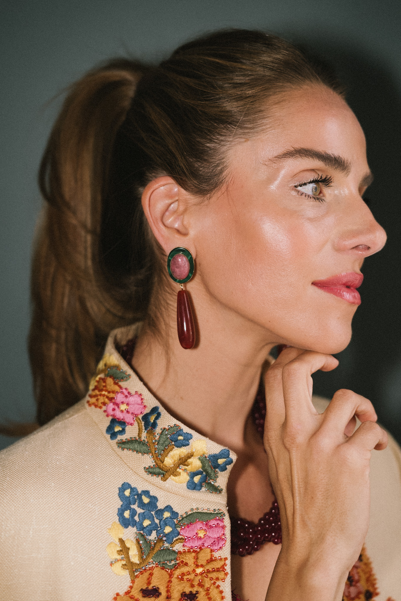 bijoux en perles colorées pour les vacances