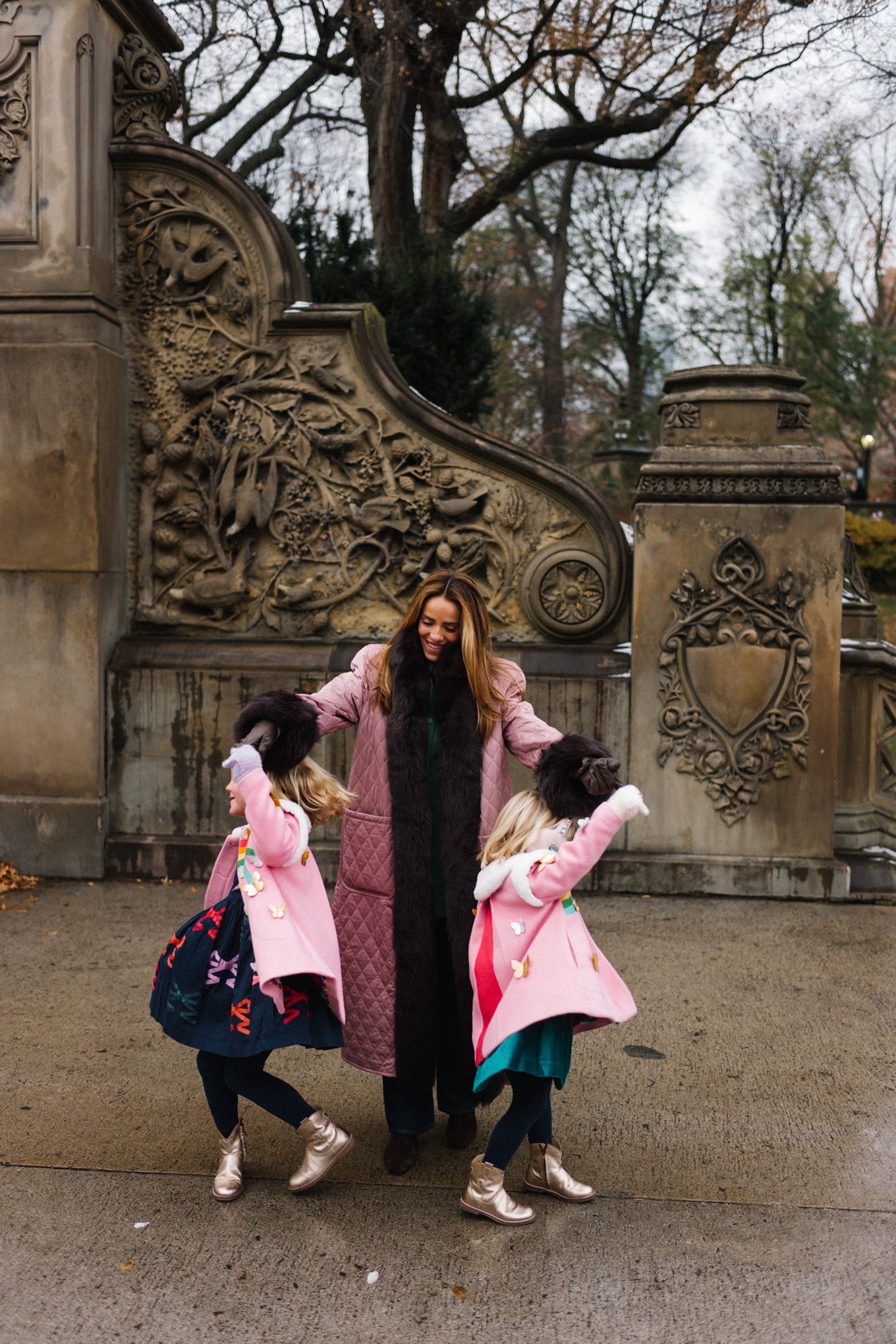 Manteau d'hiver matelassé rose avec bordure en fourrure, veste en tweed vert et bleu