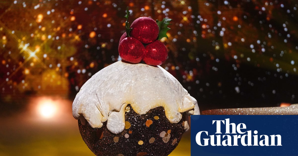 Boxing Day TV : Oh oui, c'est le cas ! Le chanteur masqué donne le plein panto | TV