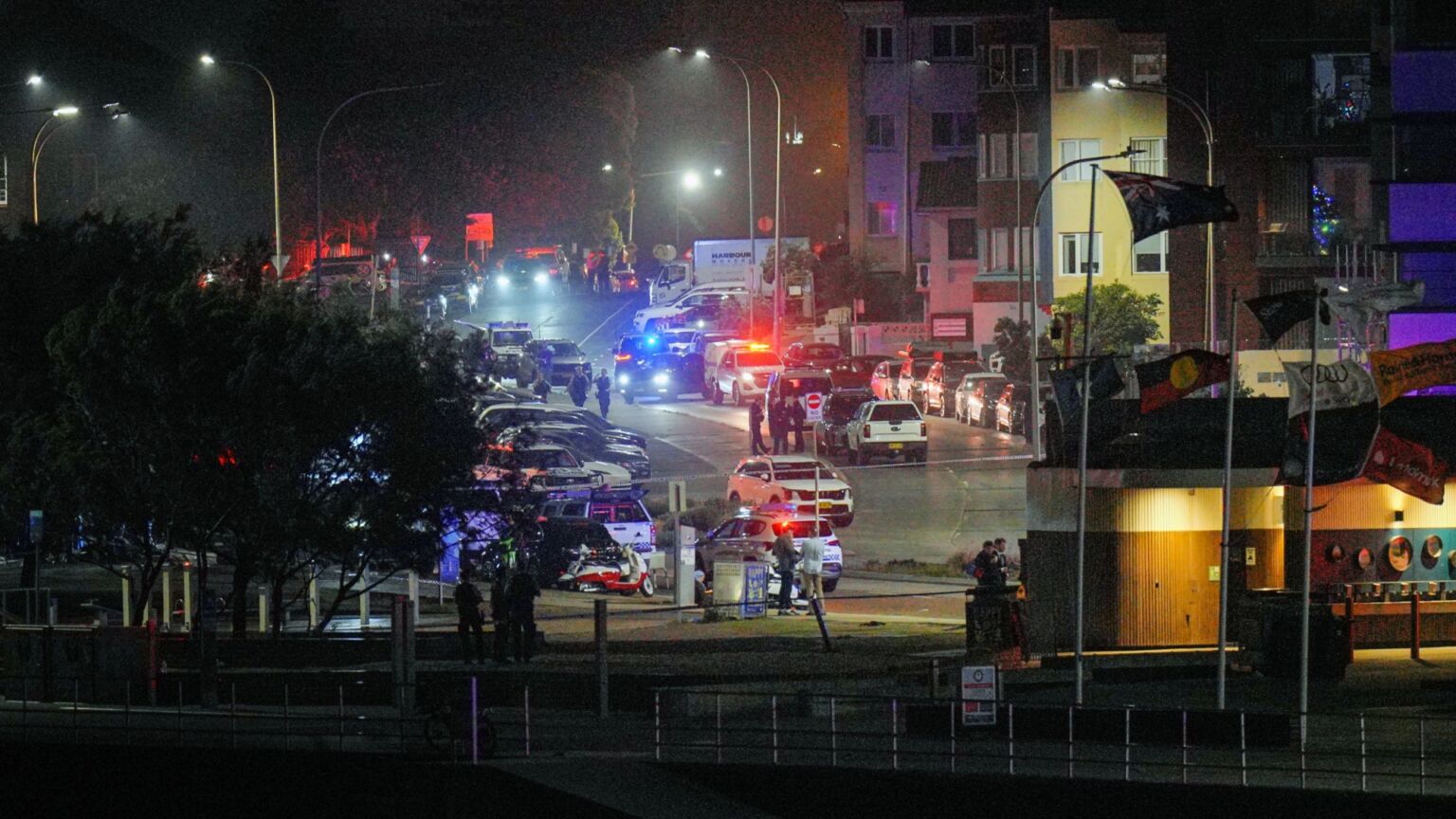 Les barbares de Bondi – enrichis