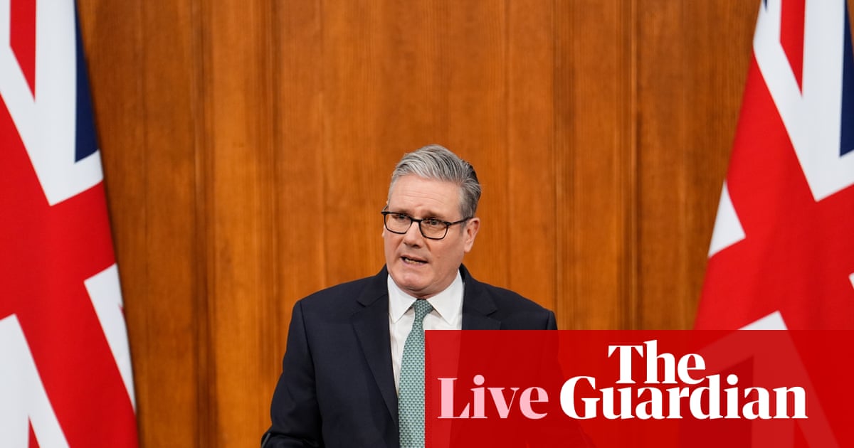 Starmer calls for ‘calm discussion’ on Greenland and plays down chance of retaliatory tariffs on US – UK politics live | Politics