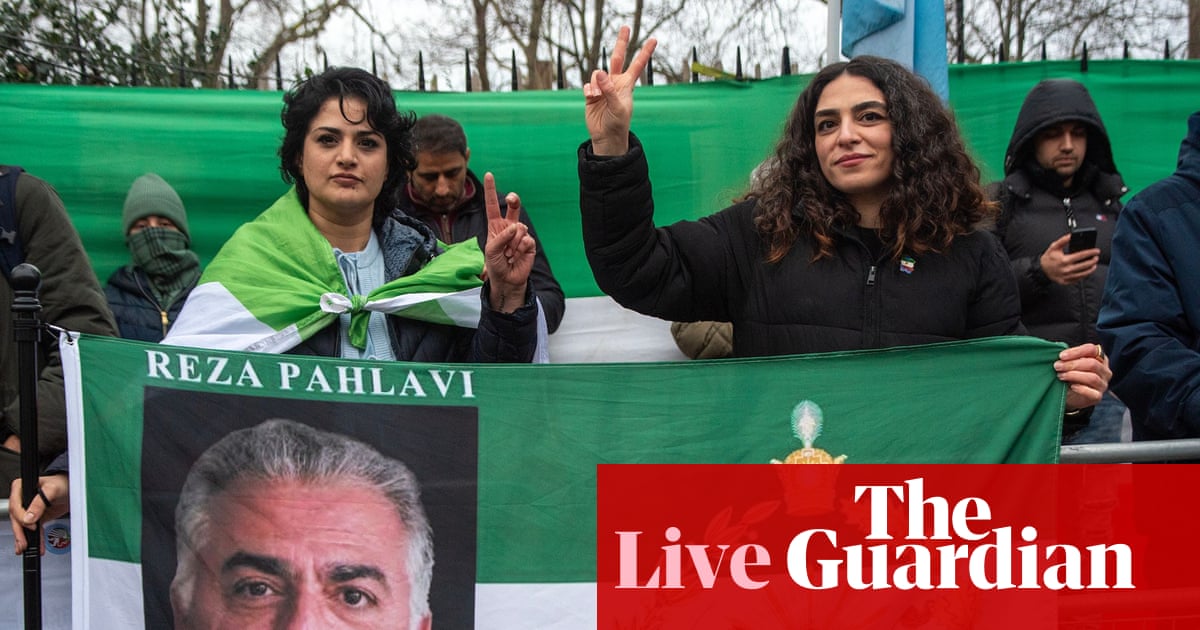 Trump dit avoir reçu l'assurance que Téhéran a cessé de tuer des manifestants alors que l'L'Iran ferme son espace aérien – en direct | L'Iran