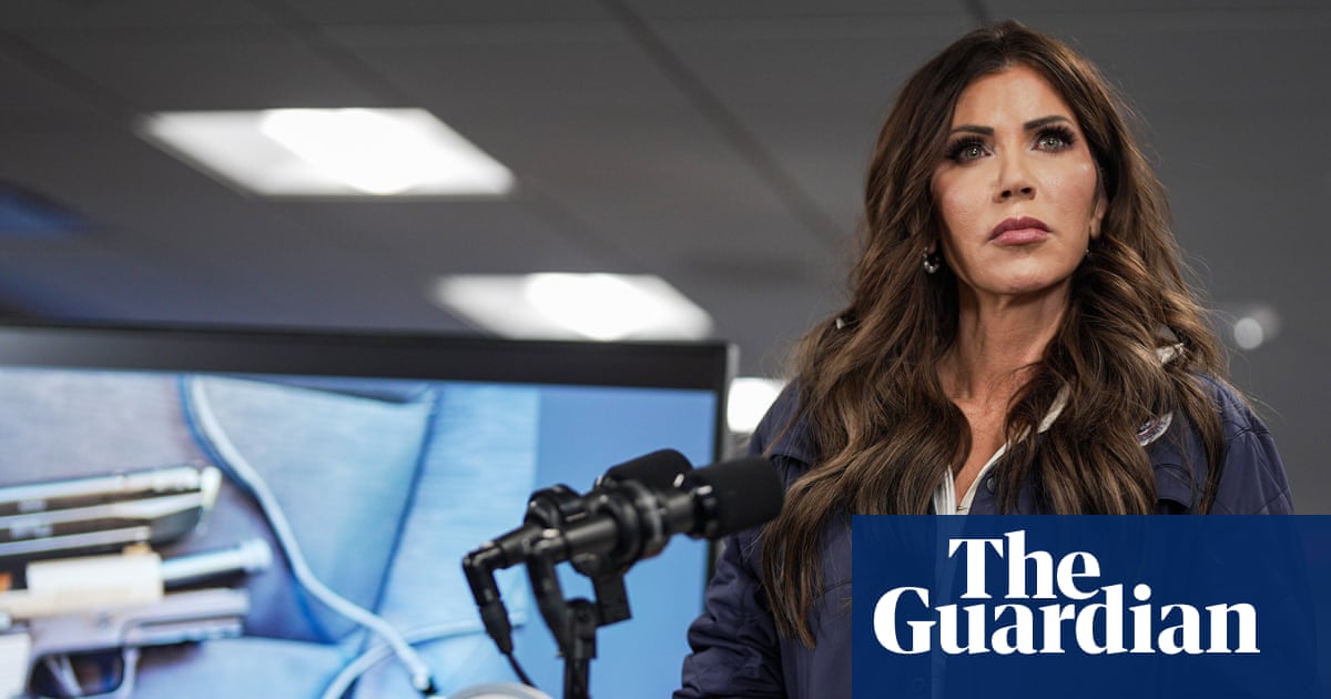 Les principaux démocrates disent à Trump : soit licencier Kristi Noem, soit nous la destituerons | Kristi Noem