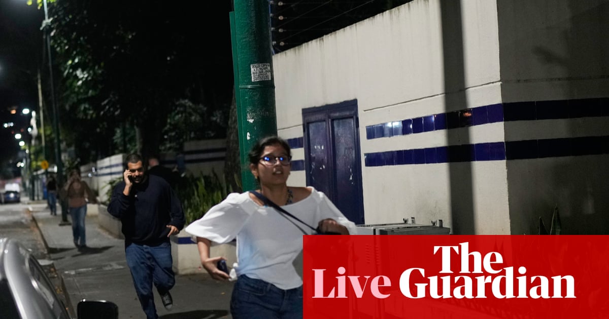 Explosions et avions volant à basse altitude signalés dans la capitale vénézuélienne Caracas – en direct | Venezuela