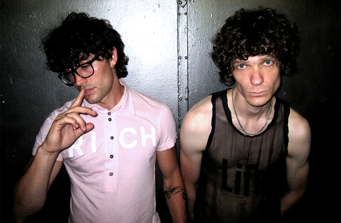 Le brillant HighSchool de Naarm/Melbourne annonce une tournée sur la côte Est de l'Australie, suivant un vaste programme aux États-Unis et en Europe, pour soutenir leur premier album éponyme. – Mafia de la banquette arrière