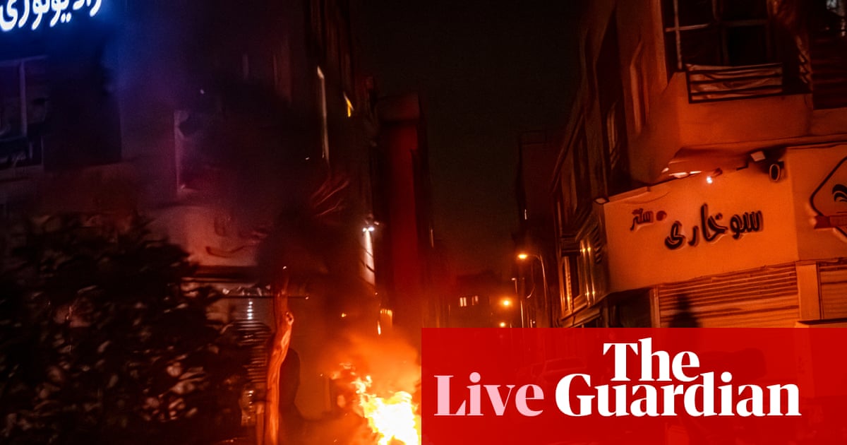 Iran-Krise: Außenminister sagt, das Land sei zu Verhandlungen bereit, aber auch „völlig auf den Krieg vorbereitet“ | Iran