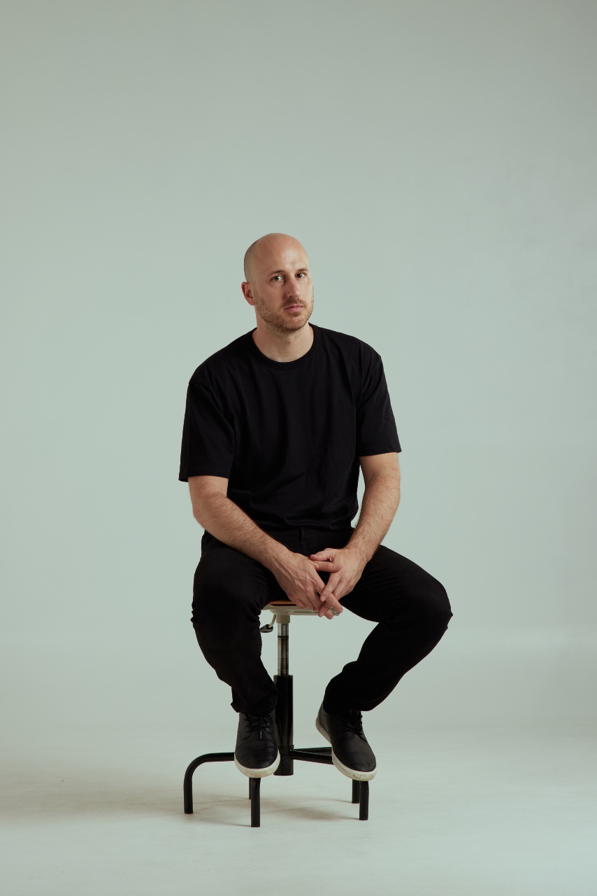 Mouth Water partage son nouveau single intime « JJ (Give and Take) » – Backseat Mafia