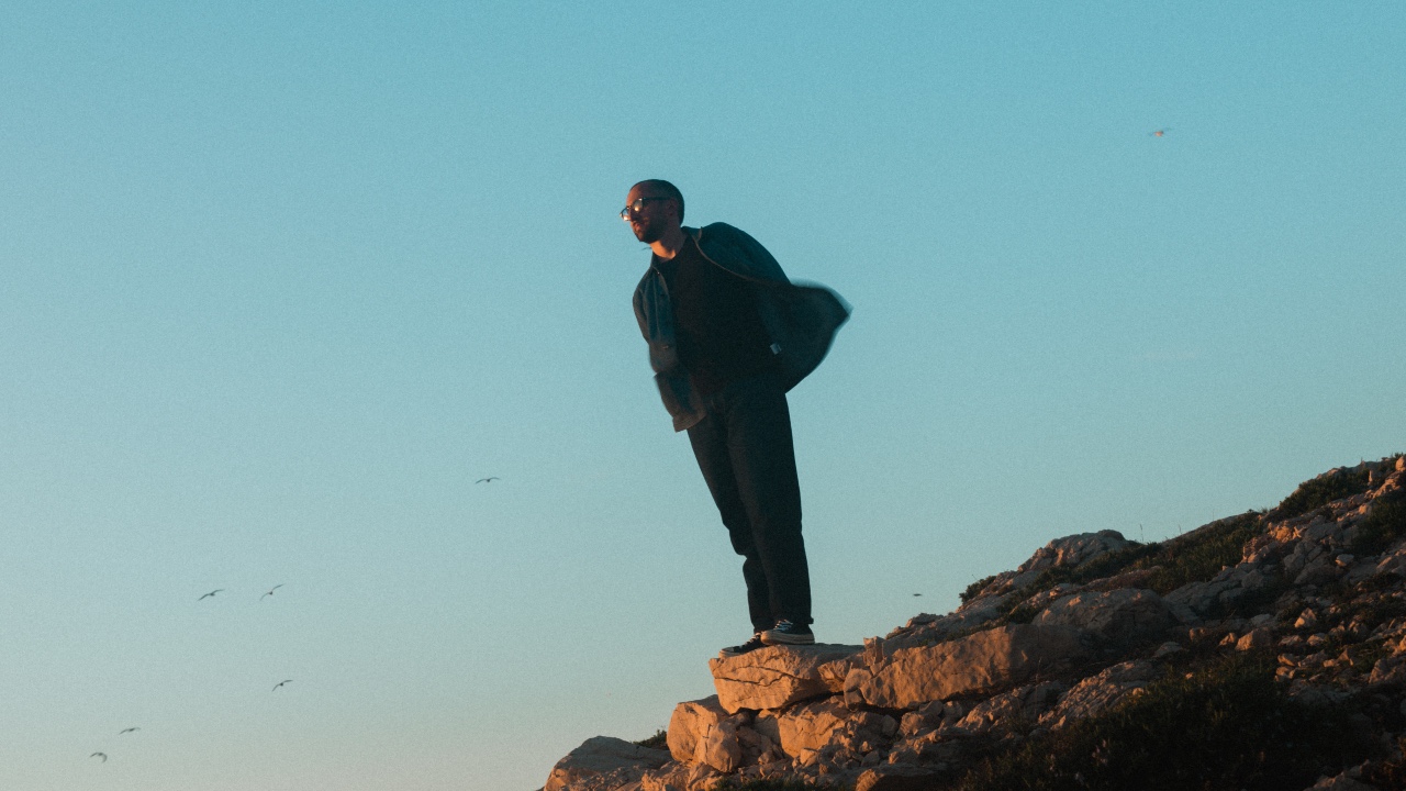 Olivier Casassus brille avec un magnifique nouvel EP « Jour Bleu » – Backseat Mafia