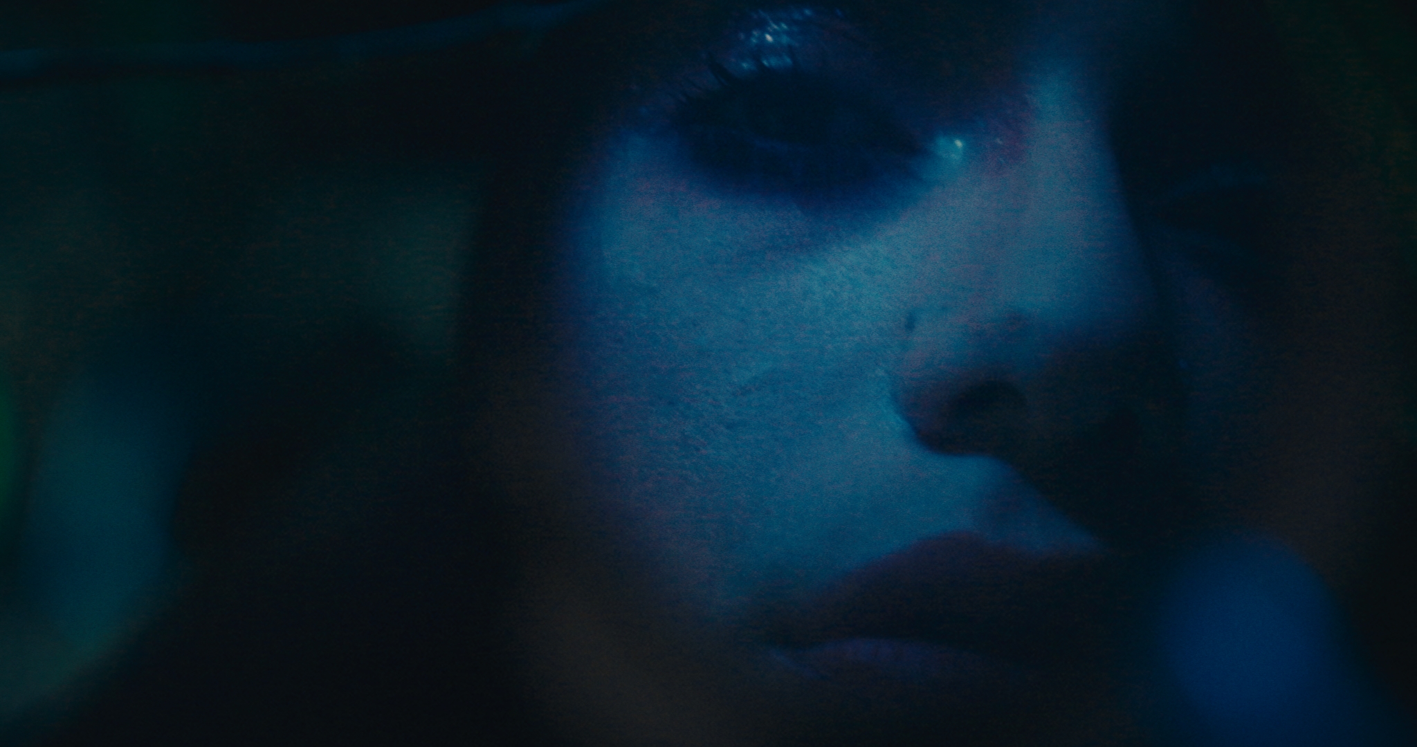 Anna Thoresen sort un nouveau single hypnotique « VOODOO DOLL » – Backseat Mafia