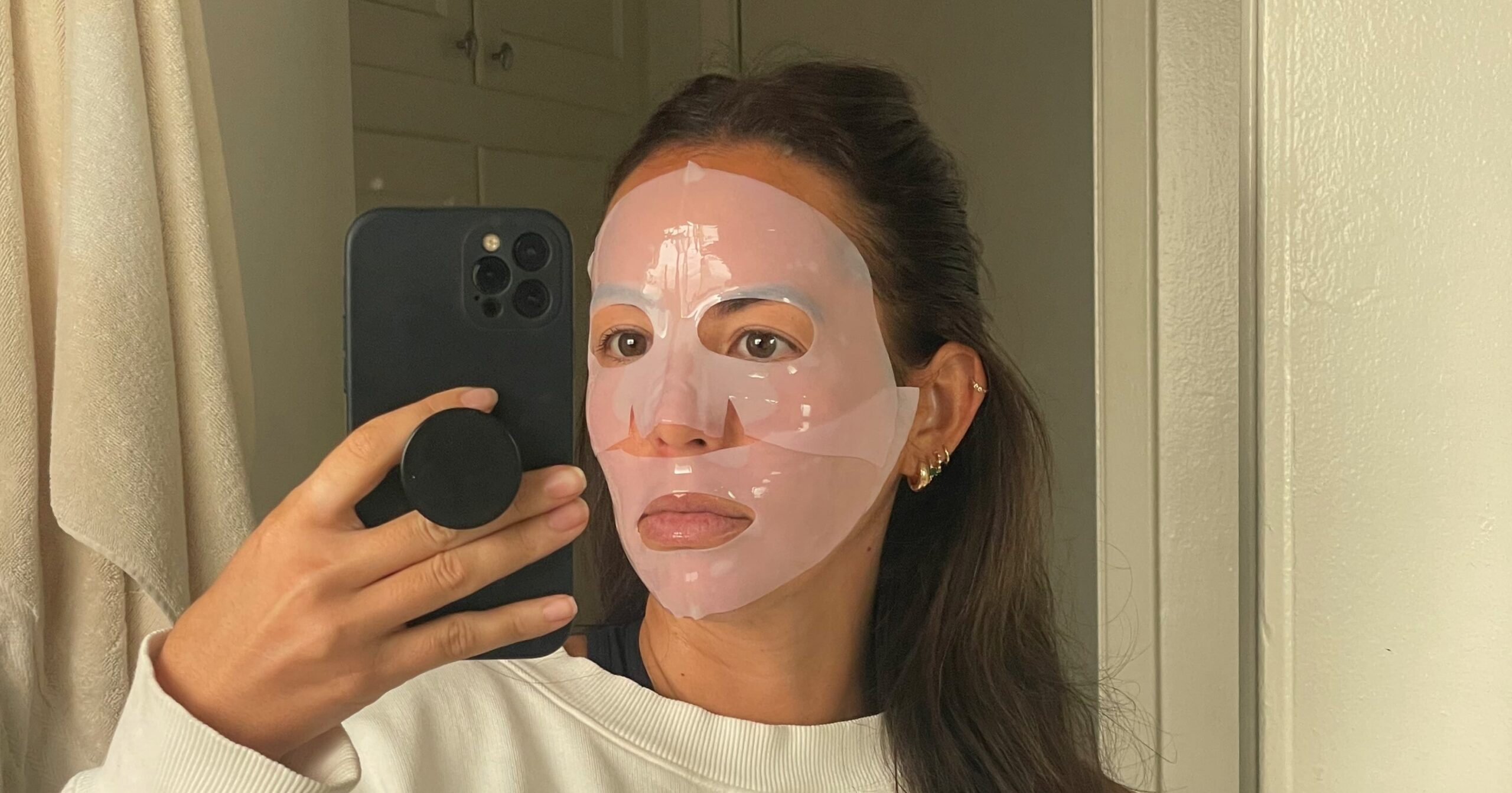 Medicube Salmon PDRN Pink Collagen Gel Mask Review: Photos