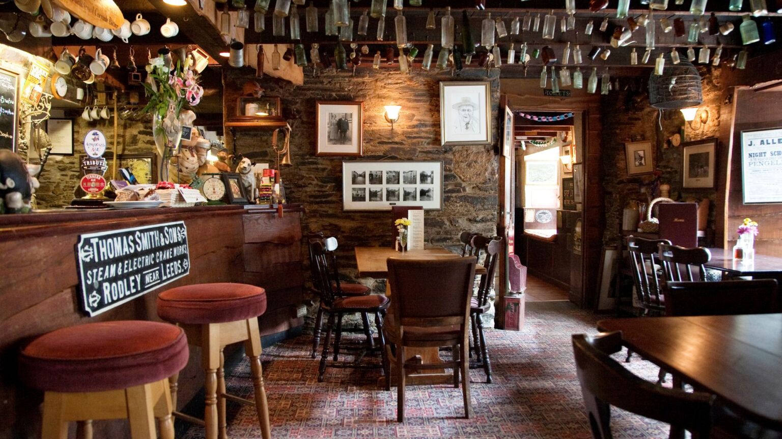 La guerre culturelle du travail contre le pub de campagne