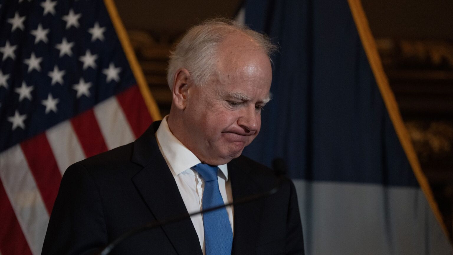 Pourquoi Tim Walz a dissimulé les escrocs des garderies somaliennes