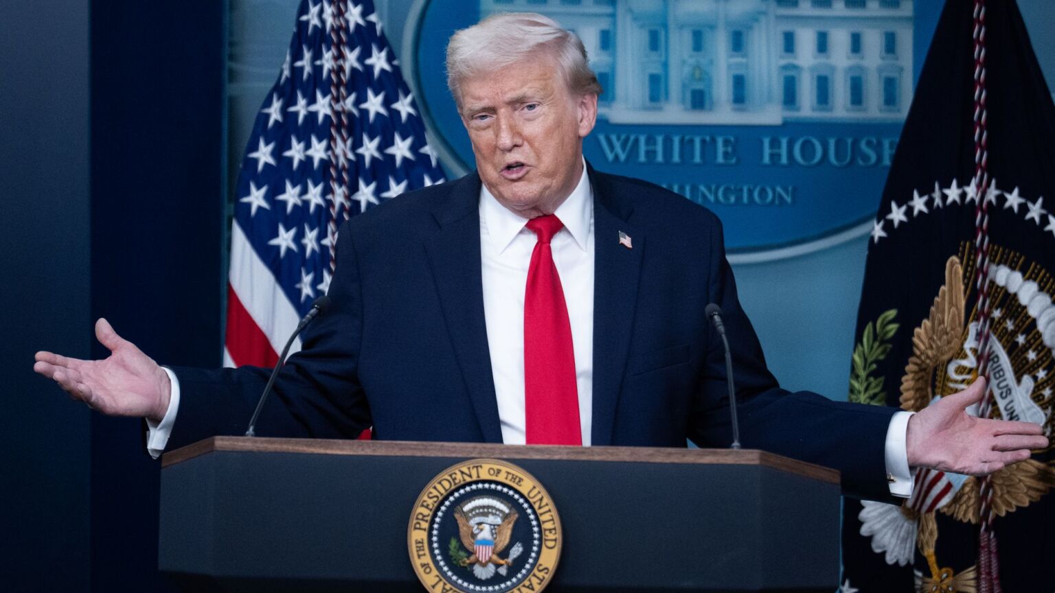 Der Westen muss sich mit dem Niedergang Amerikas auseinandersetzen