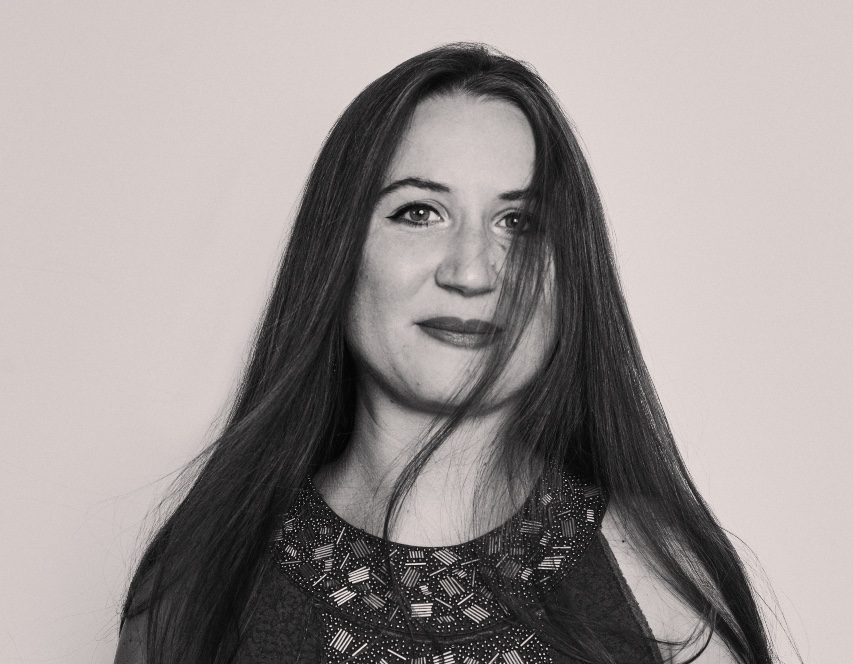 Vera Weber se fait connaître au niveau international avec « Rosebud » et des nominations – Backseat Mafia