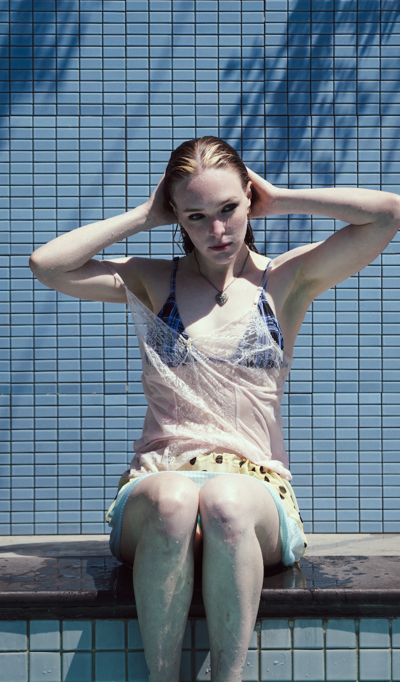 Holly Hebe partage son nouveau single ensoleillé “Swimsuit” – Backseat Mafia