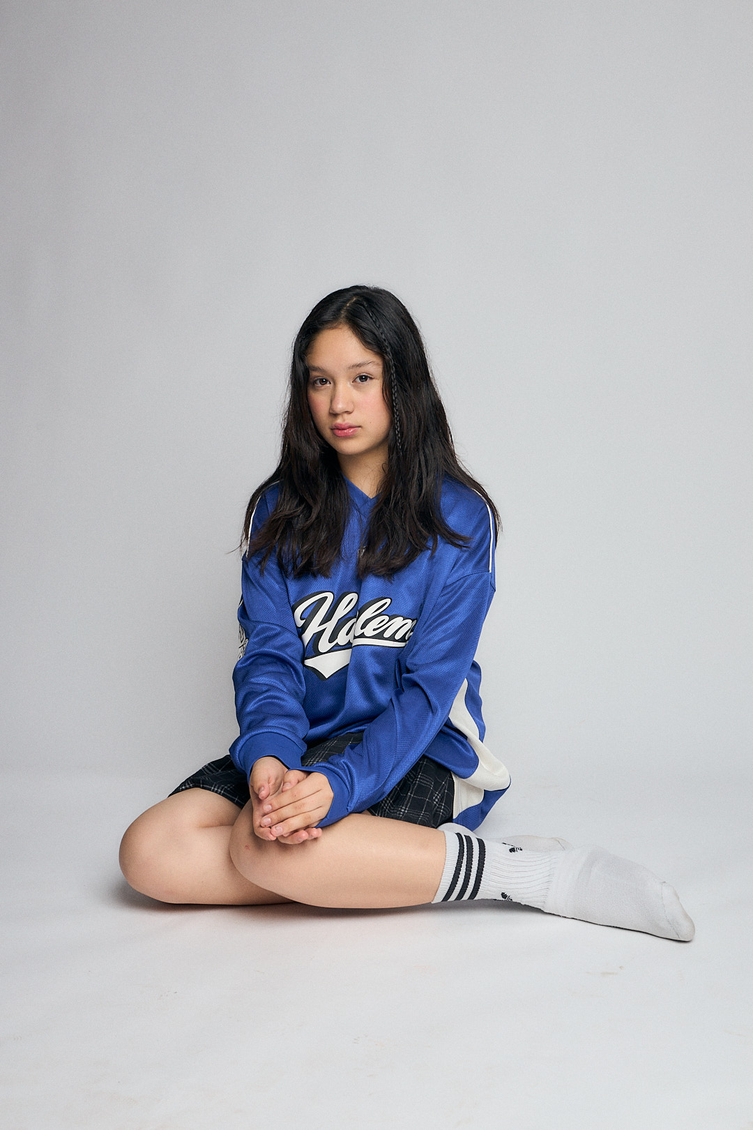 Lucía Lay, star montante du pop-rock adolescent, partage son nouveau single « Faker » – Backseat Mafia