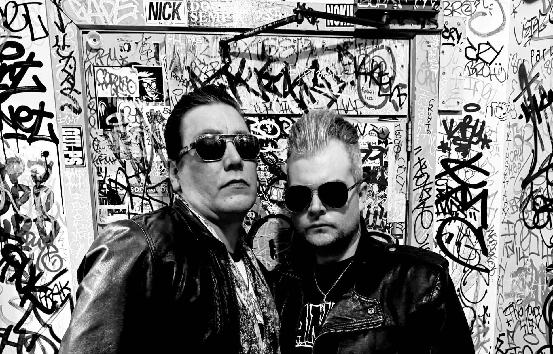 Matt Malone et les Holy Spirits sont remplis d’une « jalousie » délicieuse et brûlante alors qu’ils prennent la route. – Mafia de la banquette arrière