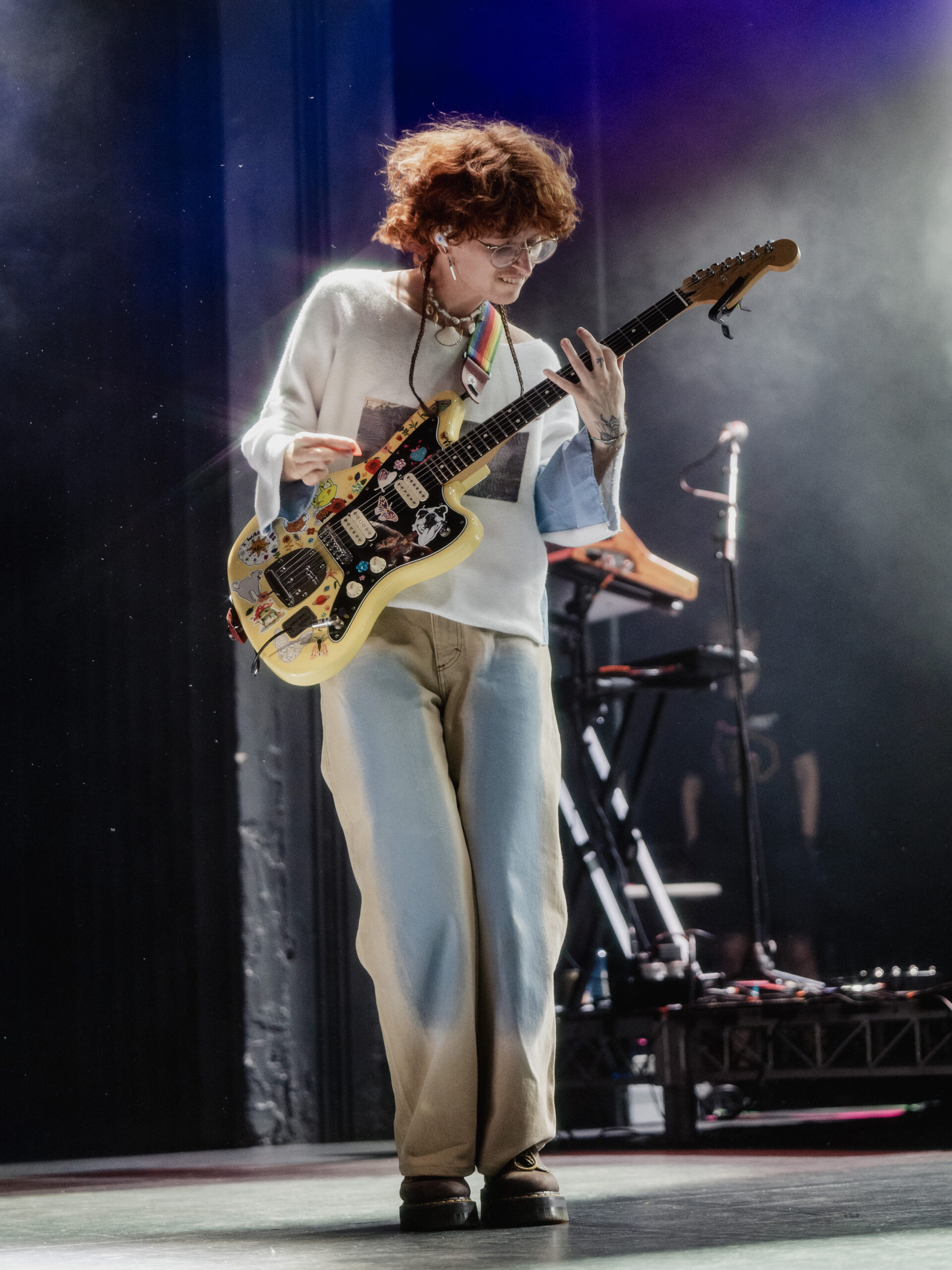 Cavetown présente « Running With Scissors » au Enmore Theatre – Eora Land/Sydney, 11/02/26 – Backseat Mafia